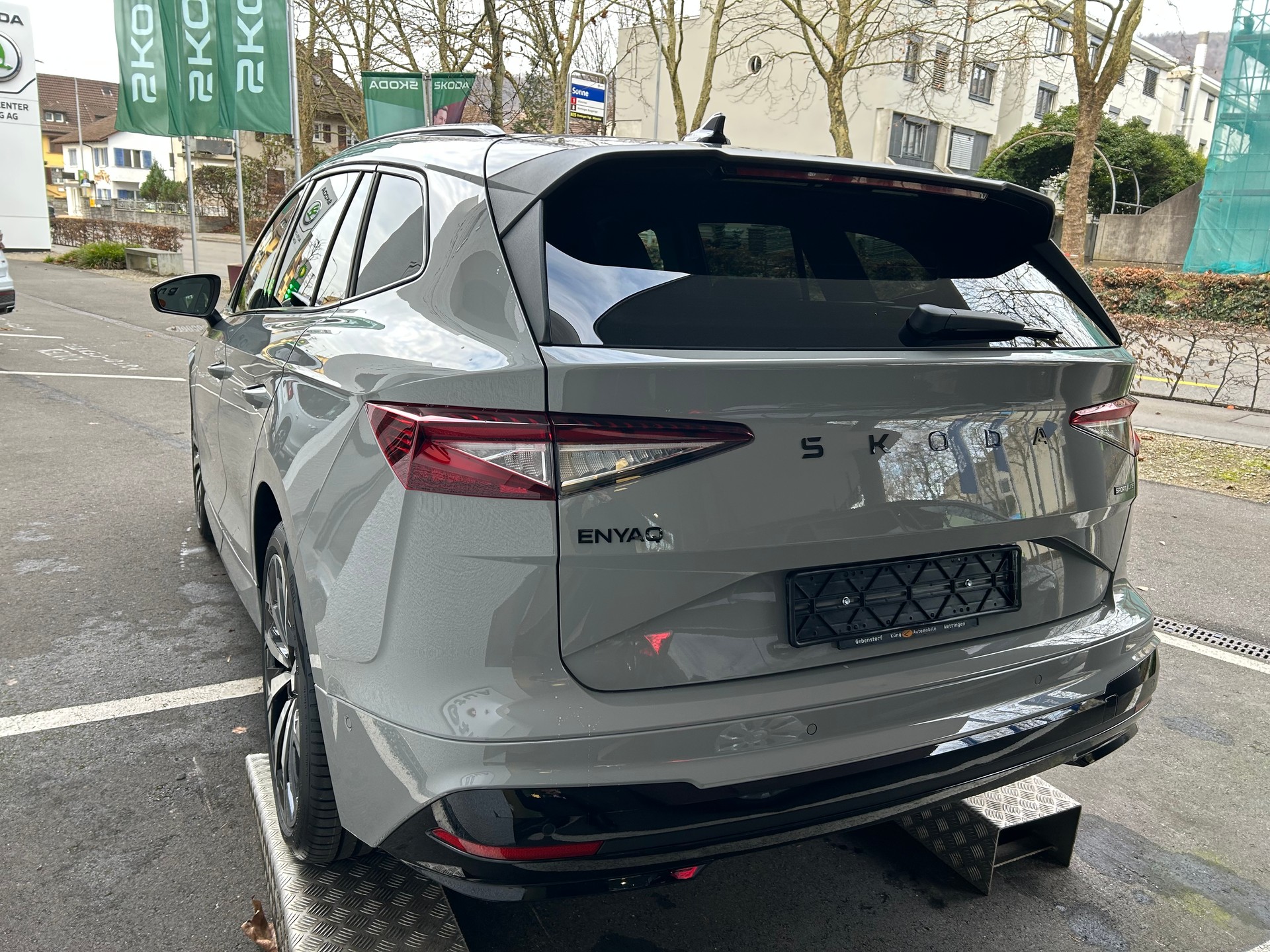 SKODA Enyaq 85x Sportline 4x4-image-2