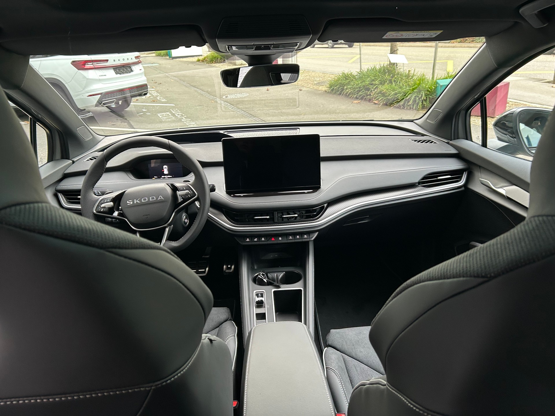 SKODA Enyaq 85x Sportline 4x4-image-8