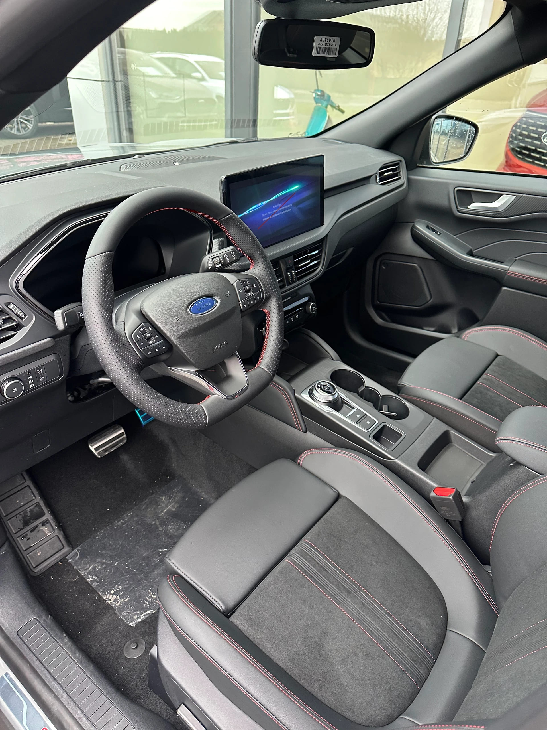FORD Kuga 2.5 Hybrid ST-Line X 4x4 FHEV-image-8