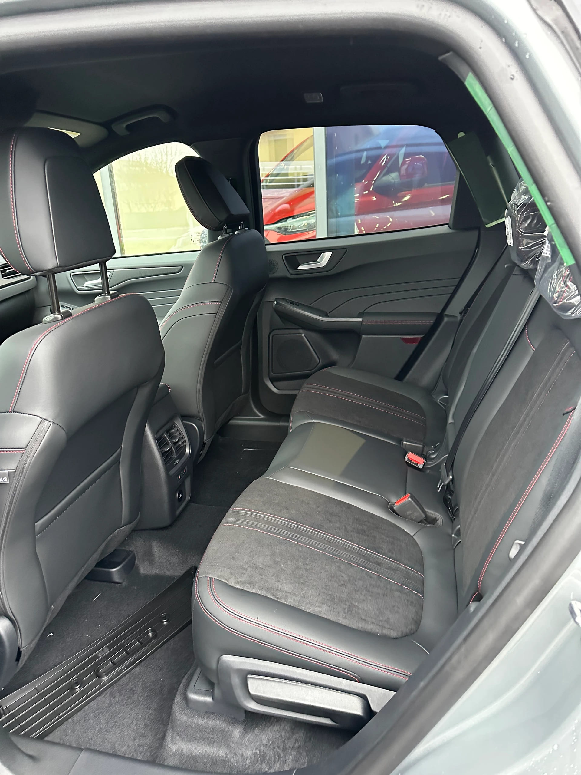 FORD Kuga 2.5 Hybrid ST-Line X 4x4 FHEV-image-10