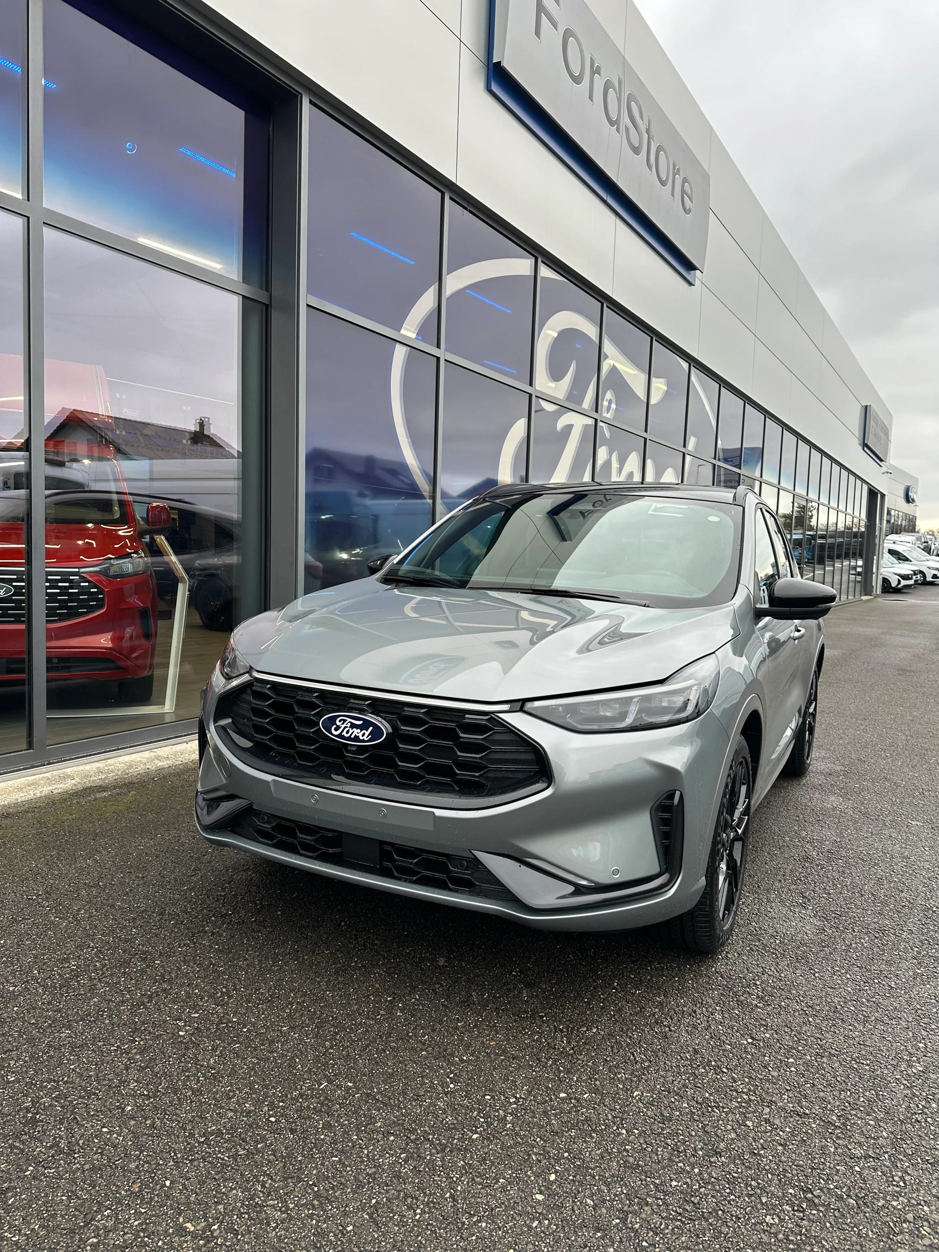 FORD Kuga 2.5 Hybrid ST-Line X 4x4 FHEV-image-0