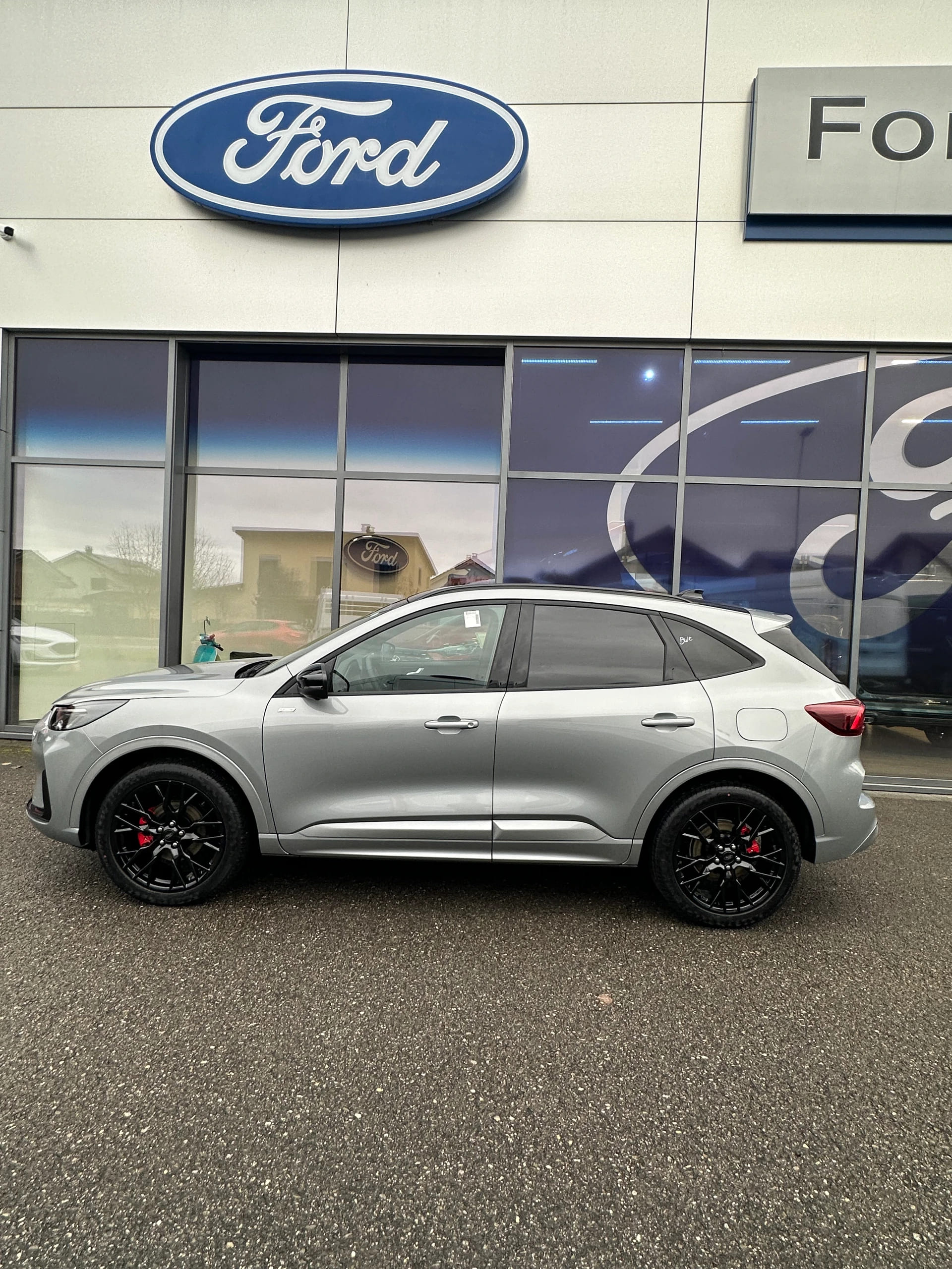 FORD Kuga 2.5 Hybrid ST-Line X 4x4 FHEV-image-2