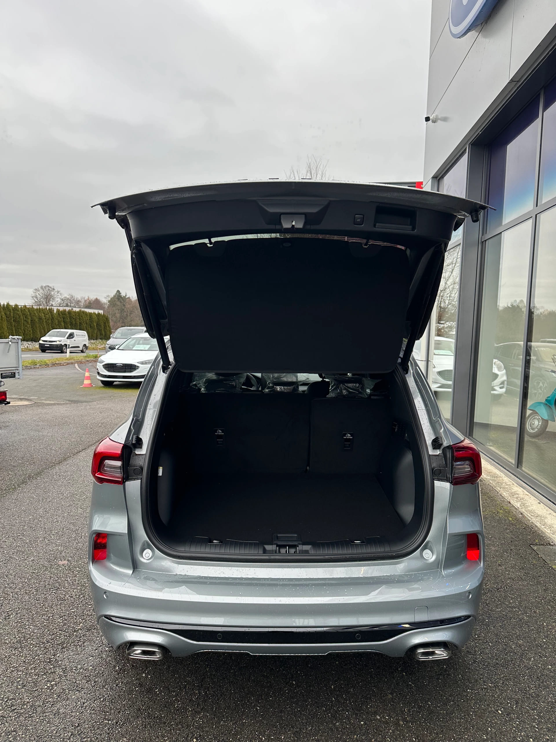 FORD Kuga 2.5 Hybrid ST-Line X 4x4 FHEV-image-5