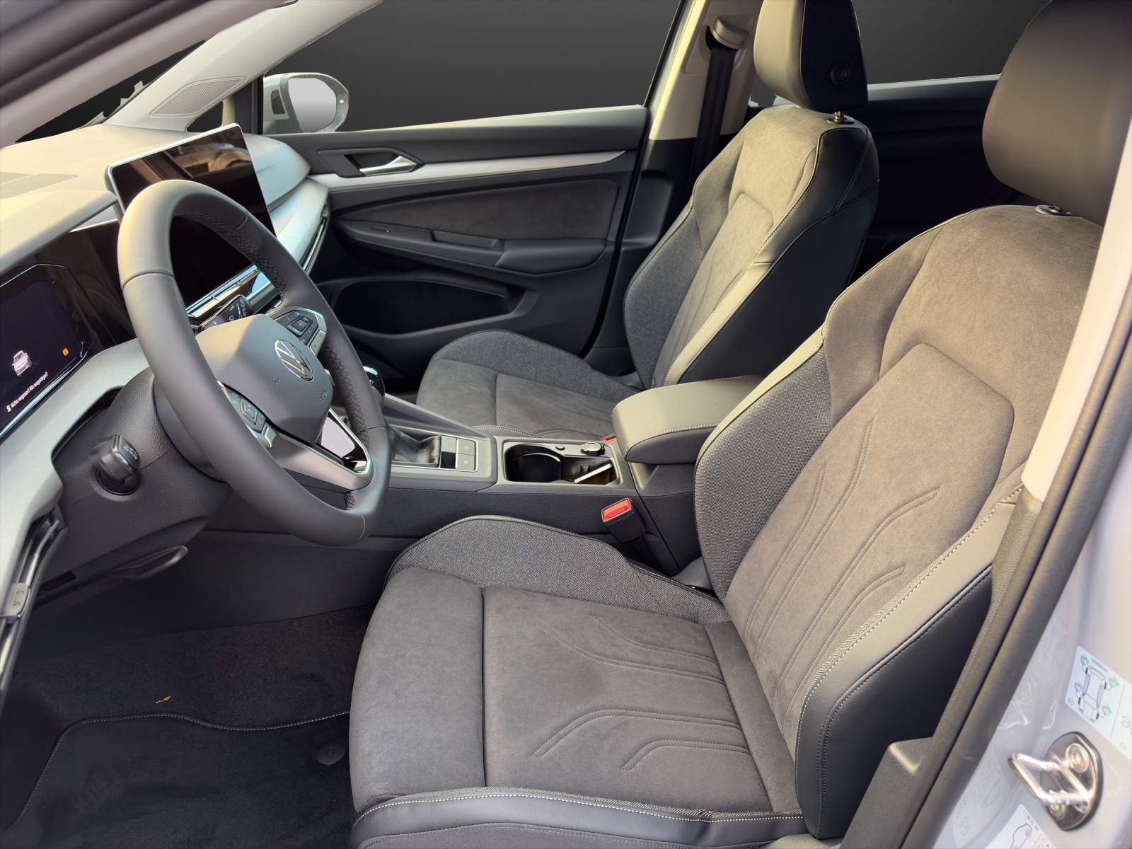 VW Golf 1.5 TSI Basis-image-7