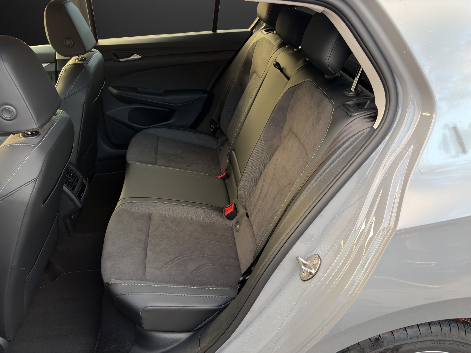 VW Golf 1.5 TSI Basis-image-8