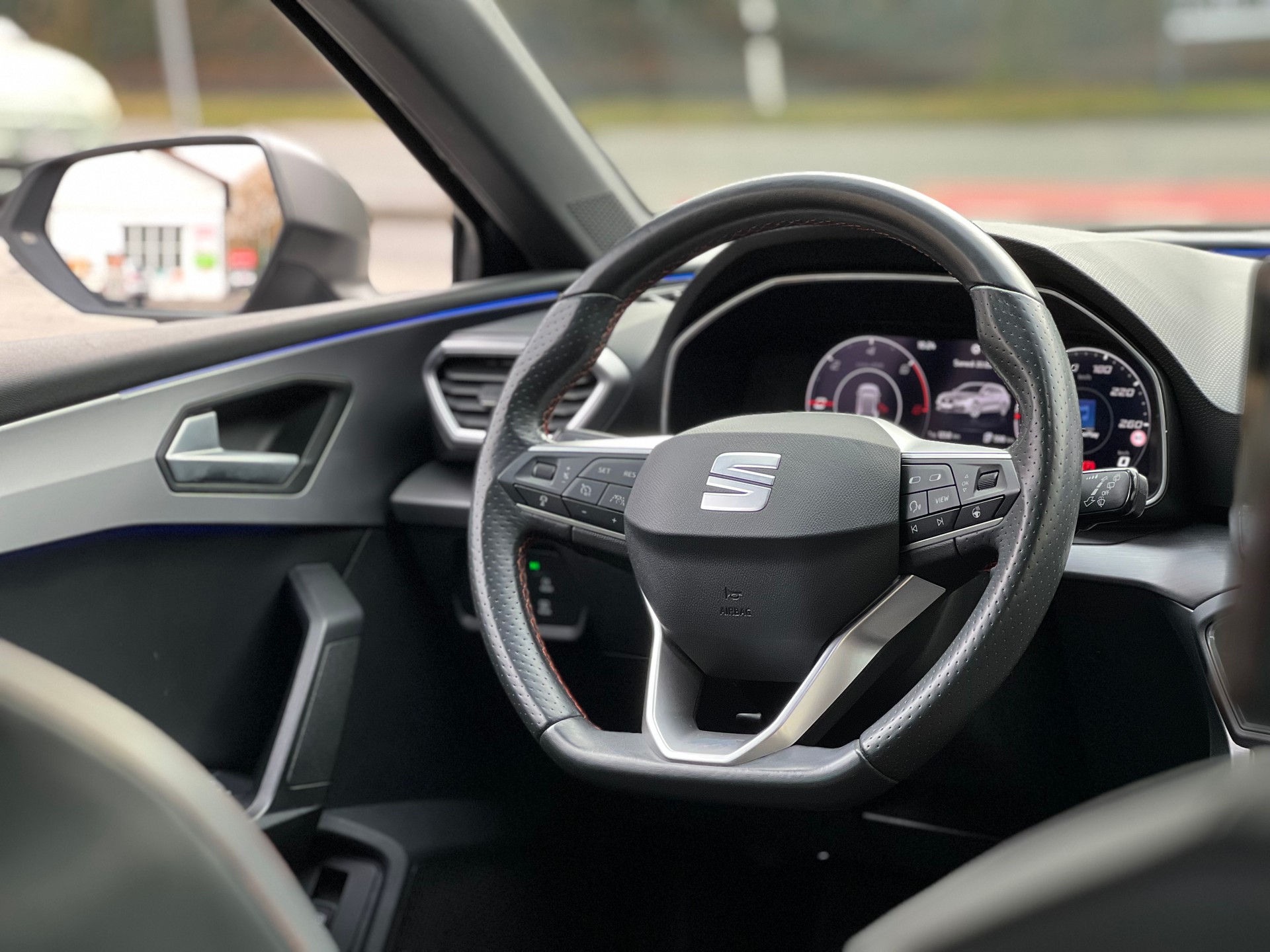 SEAT Leon ST 1.4 eHybrid pHEV DSG Hola FR-image-11