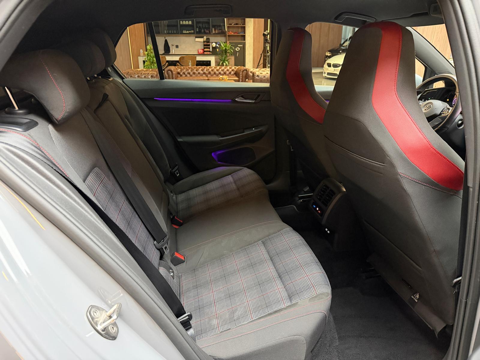 VW Golf VIII 2.0 TSI GTI DSG-image-16