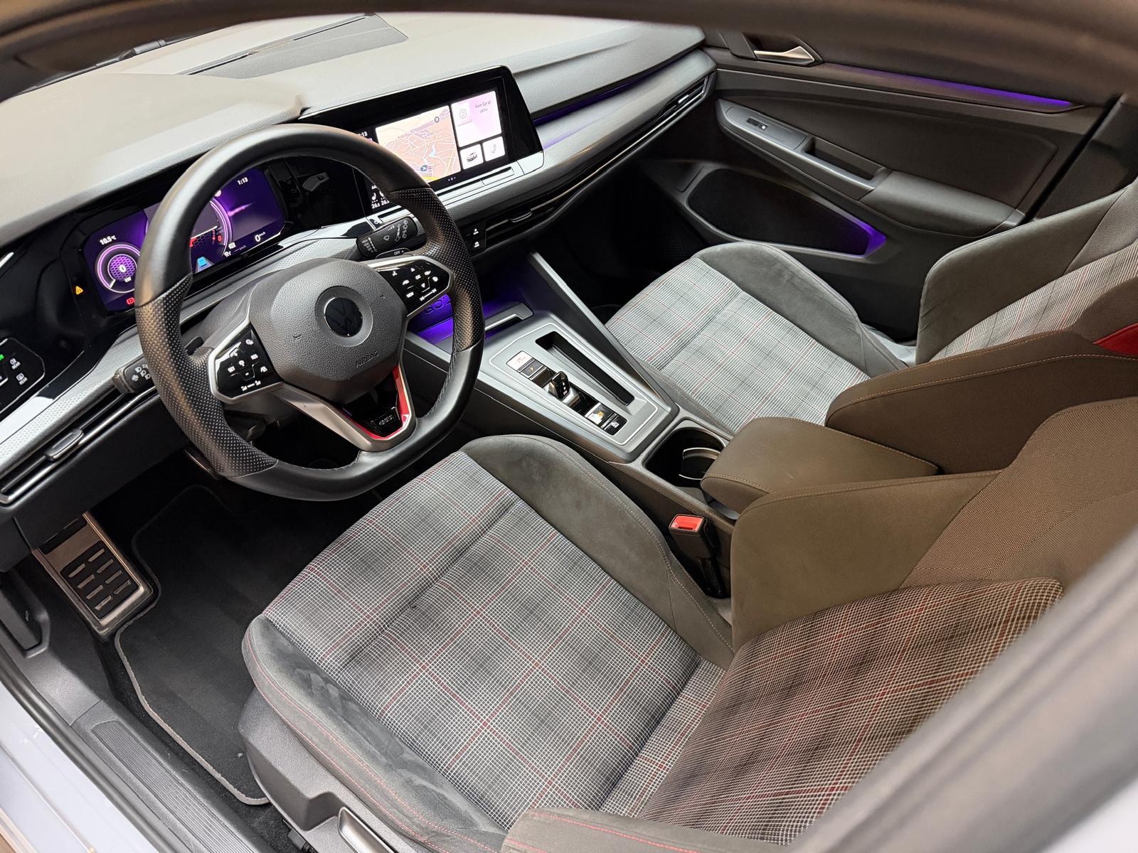 VW Golf VIII 2.0 TSI GTI DSG-image-13