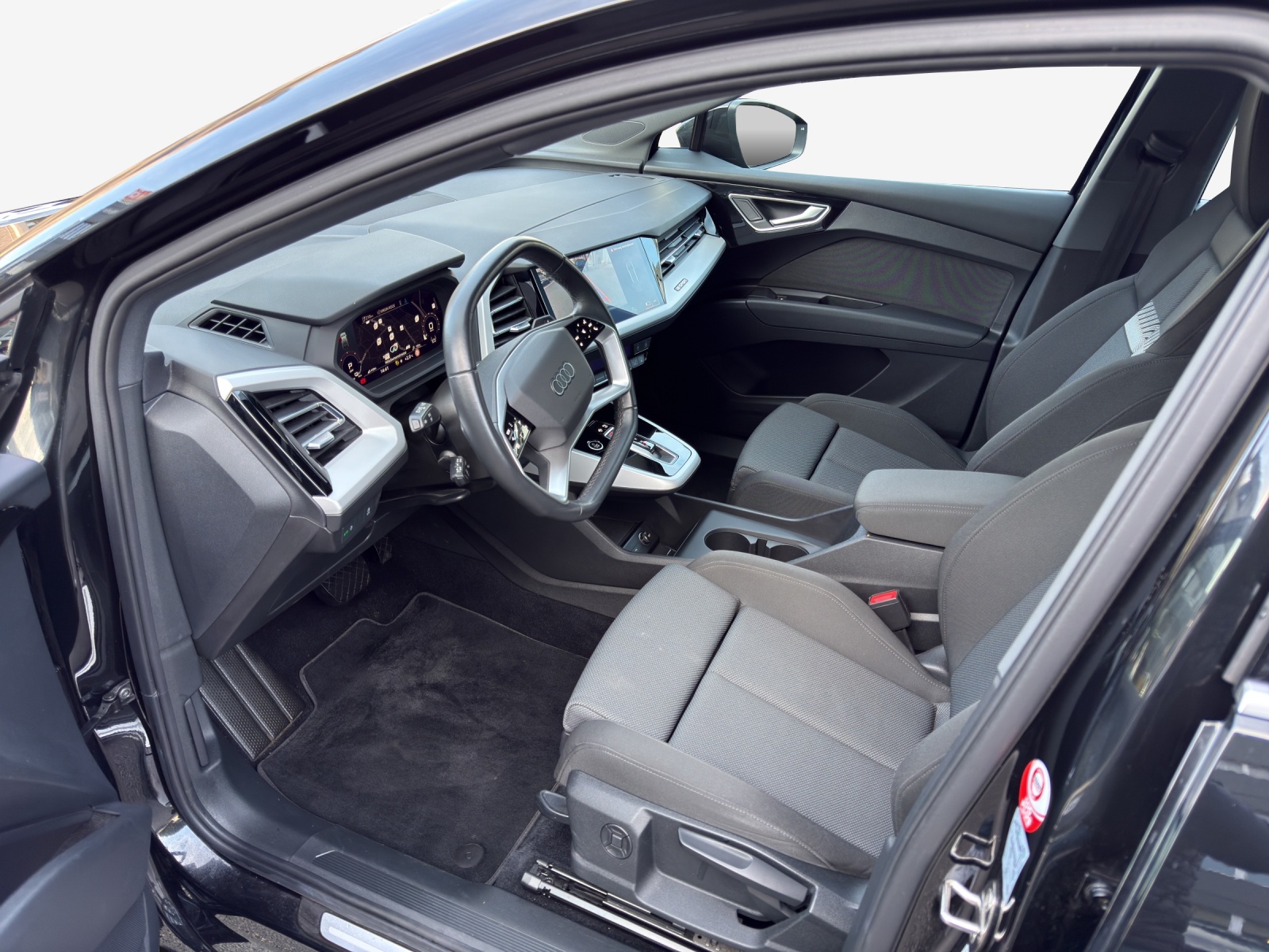 AUDI Q4 e-tron 35-image-8