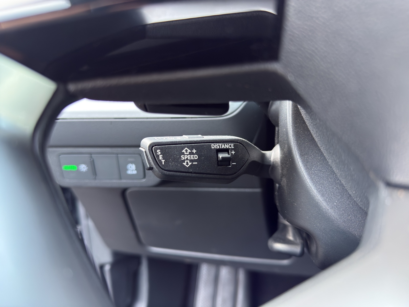 AUDI Q4 e-tron 35-image-15