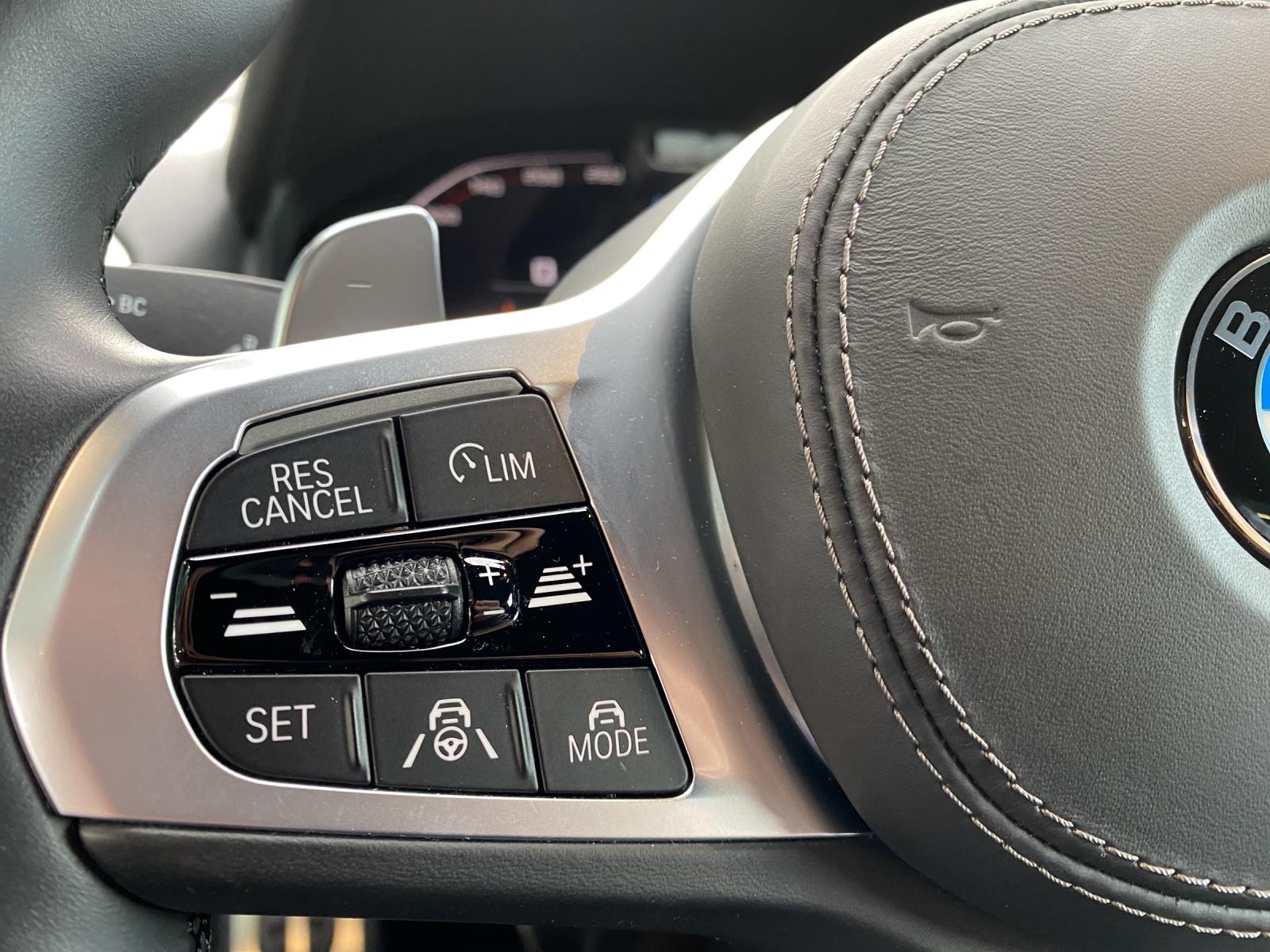 BMW M850i xDrive Coupé-image-14