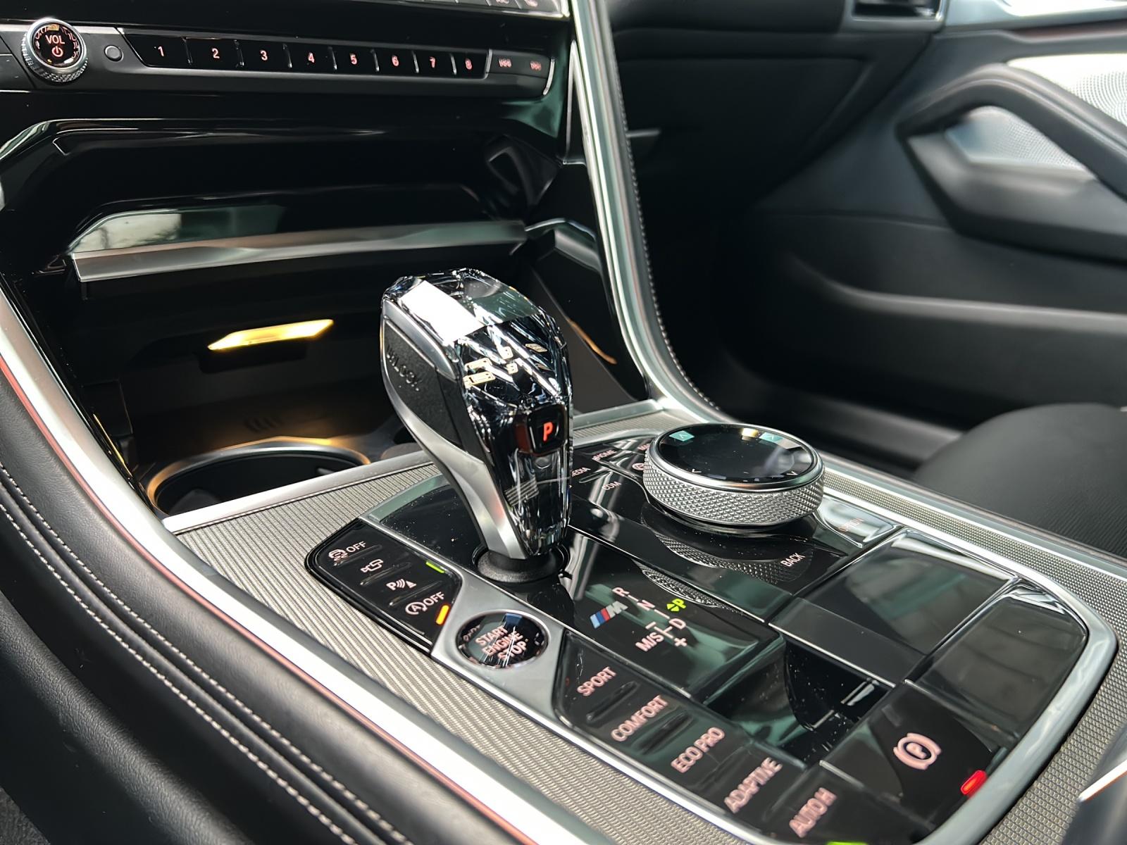BMW M850i xDrive Coupé-image-18