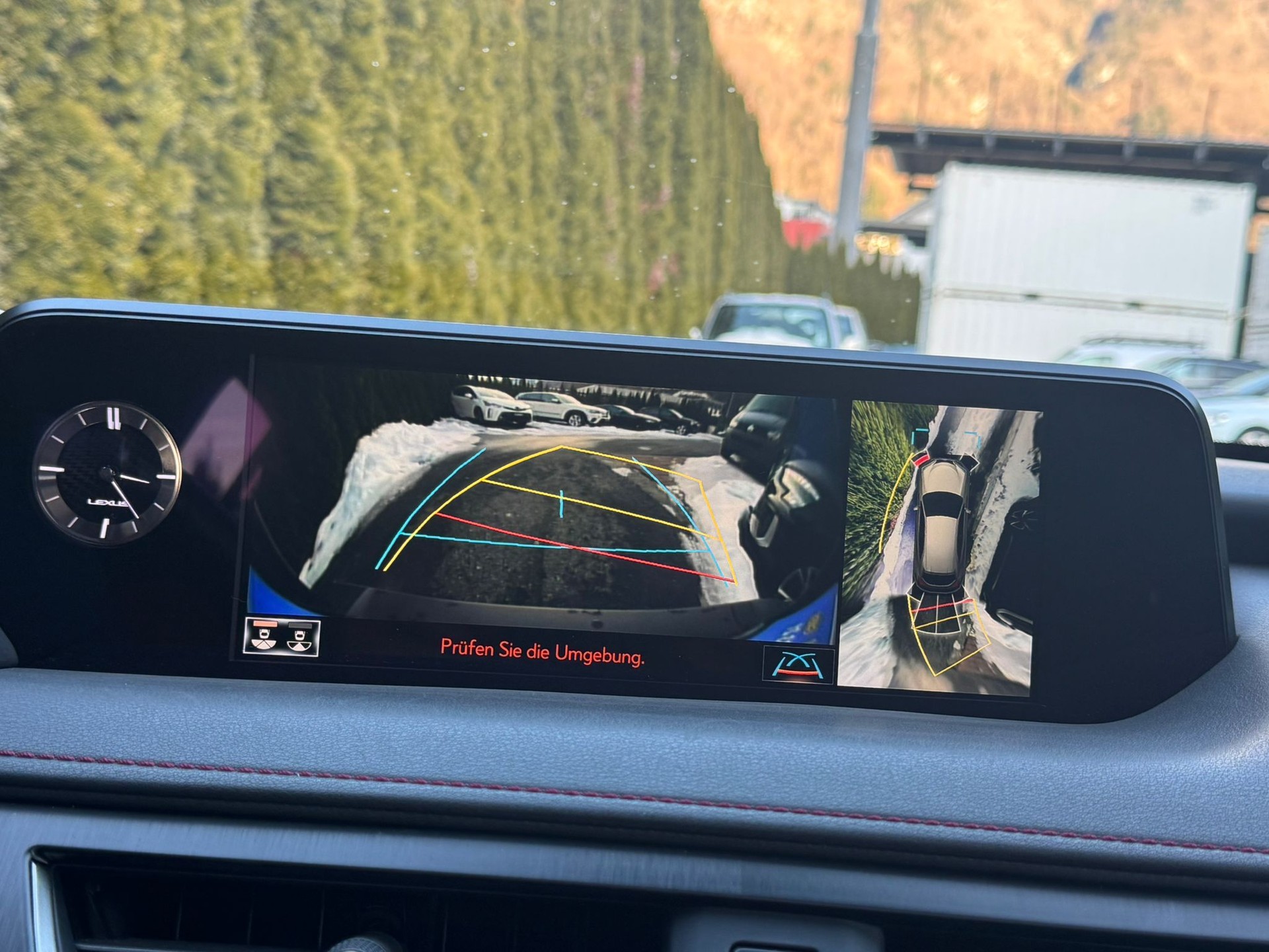 LEXUS UX 250h F Sport AWD Automatic-image-19