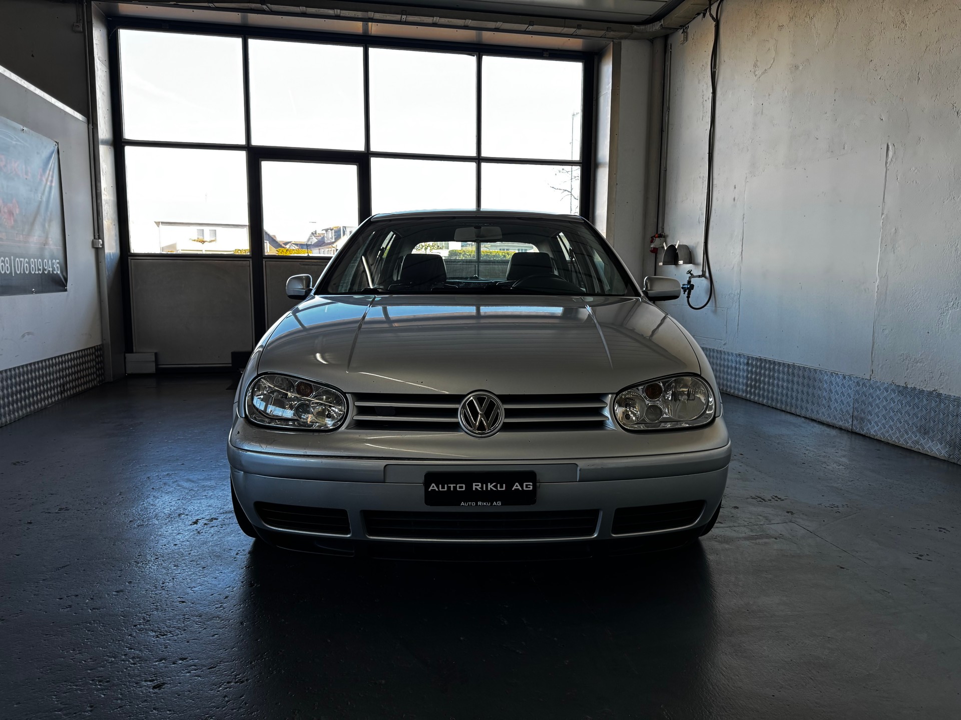 VW Golf 2.8 Highline 4Motion-image-4