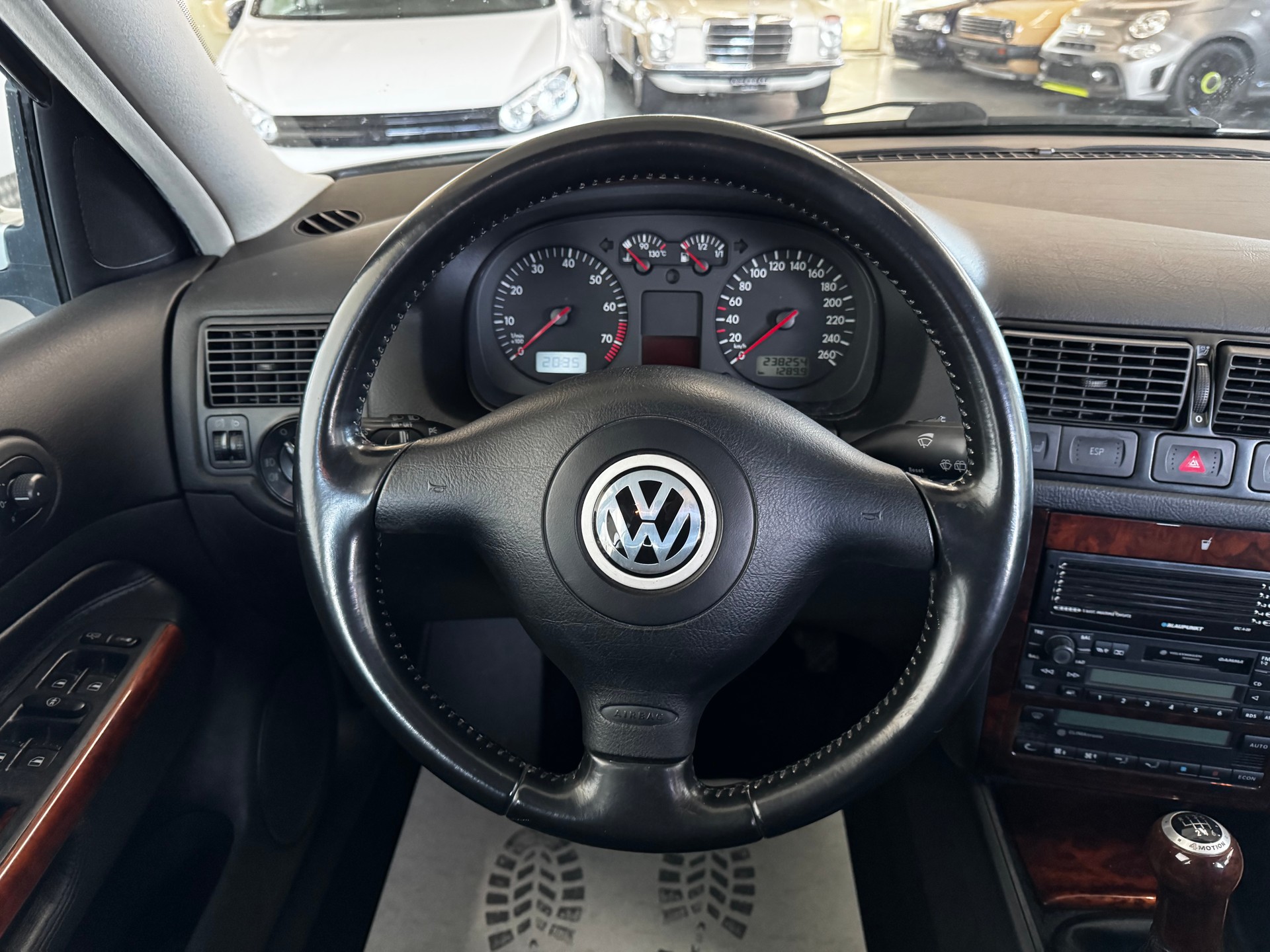 VW Golf 2.8 Highline 4Motion-image-20