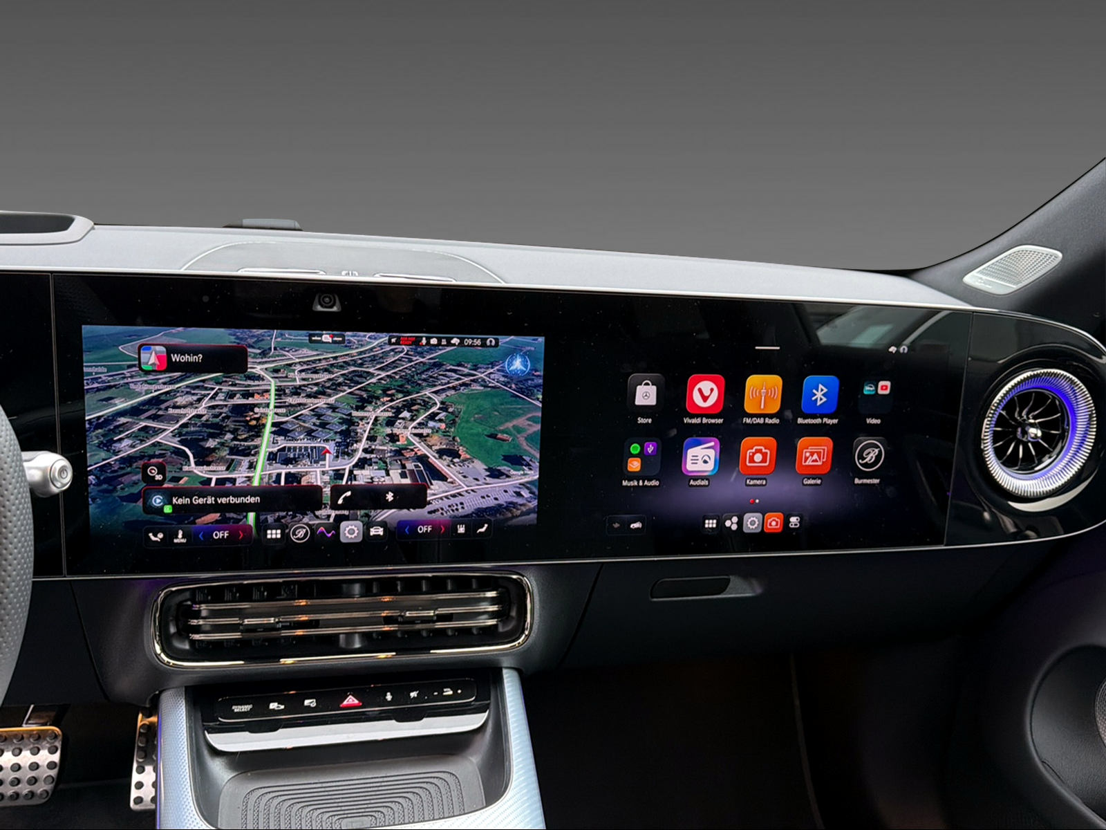 MERCEDES-BENZ CLA 350 4Matic EQ Technology-image-12