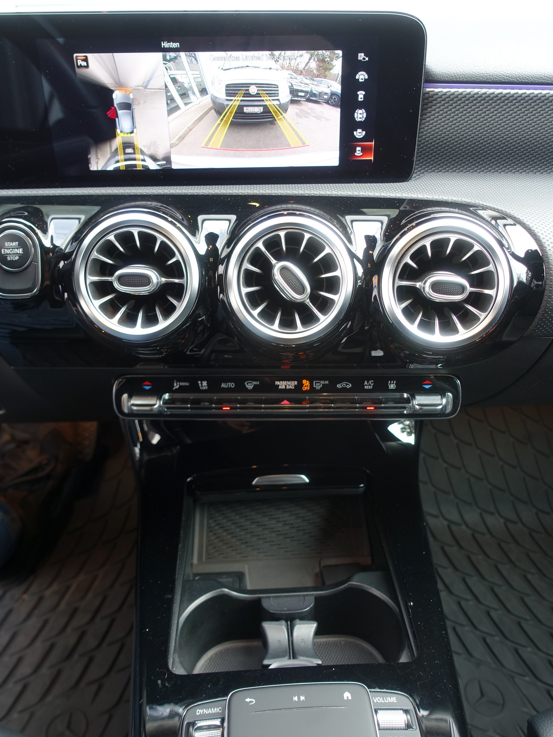 MERCEDES-BENZ A 250e Progressive 8G-DCT-image-12