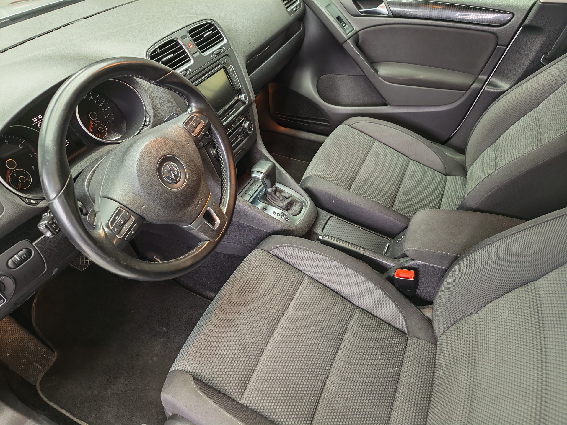 VW Golf 1.4 TSI Team DSG-image-10