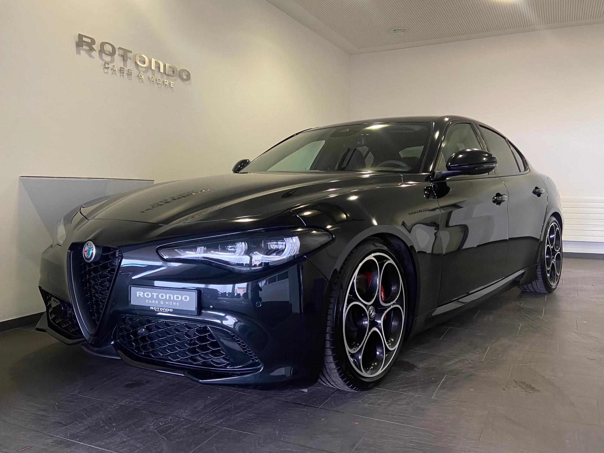 ALFA ROMEO Giulia 2.0 Competizione Tech Q4 AT8
