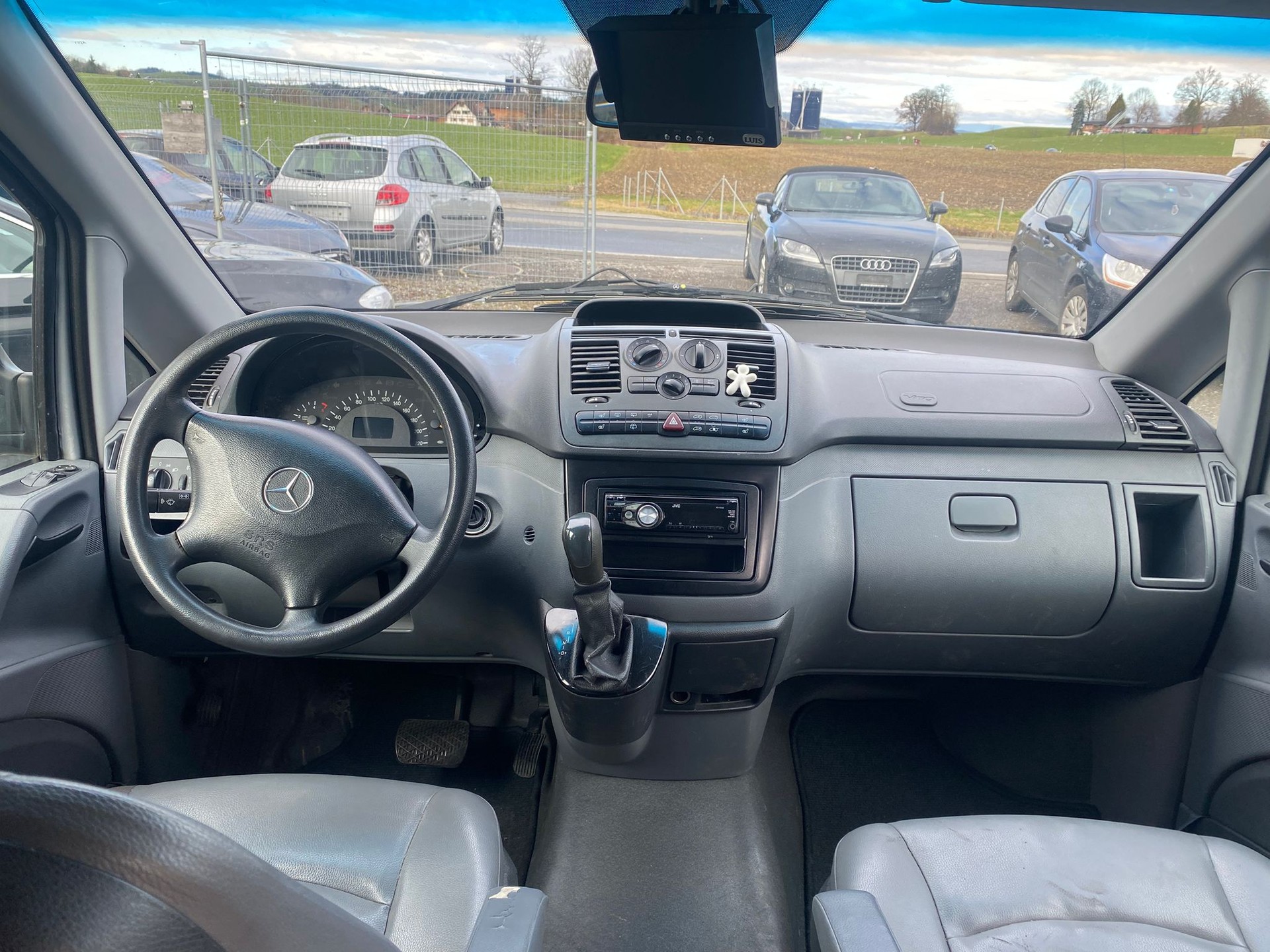 MERCEDES-BENZ Vito 115 CDI EL-image-9