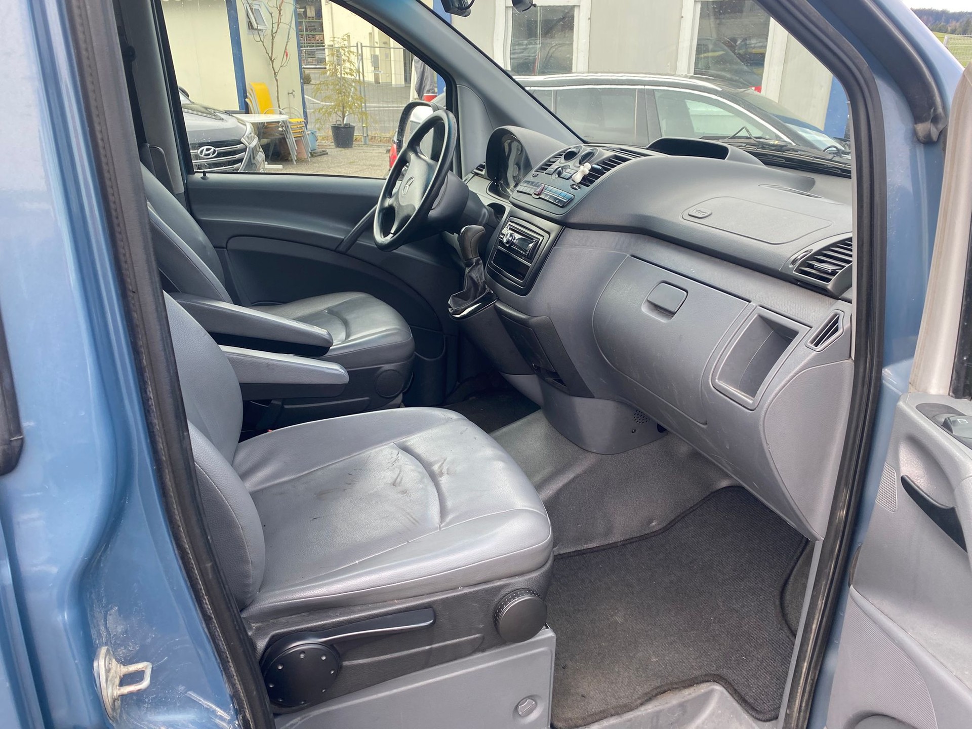 MERCEDES-BENZ Vito 115 CDI EL-image-13