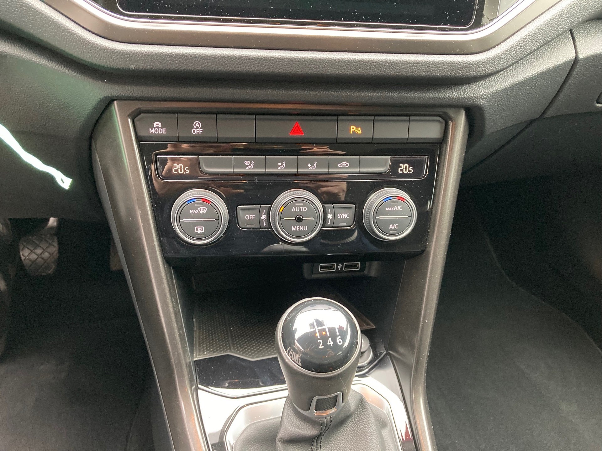 VW T-Roc 1.5 TSI EVO Advance-image-10
