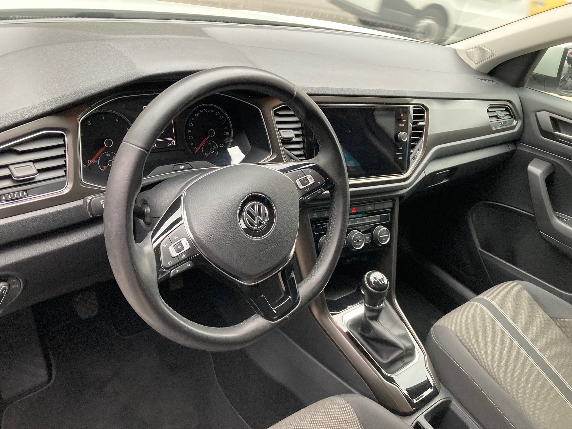 VW T-Roc 1.5 TSI EVO Advance-image-7