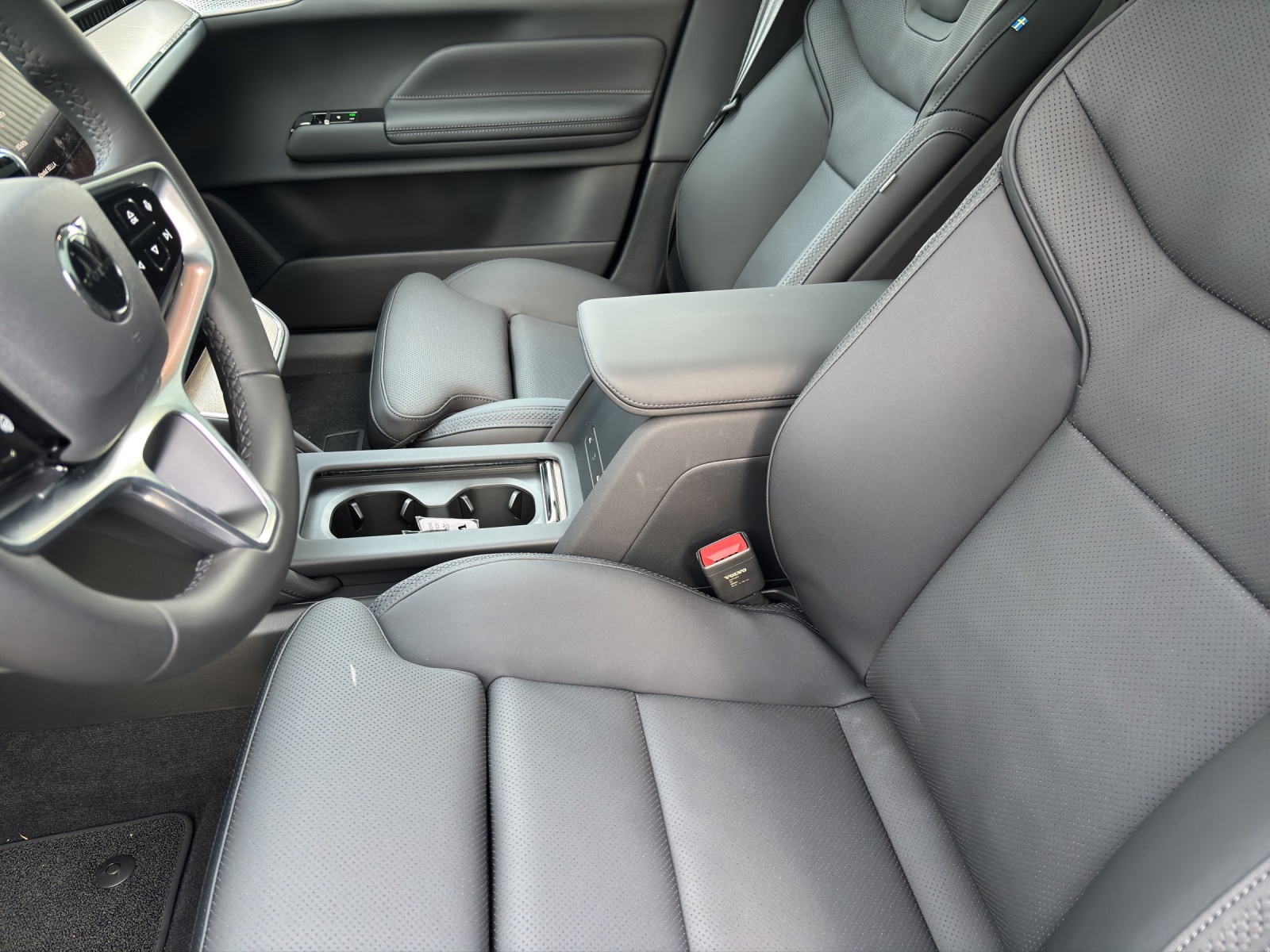 VOLVO ES90 Ultra-image-8