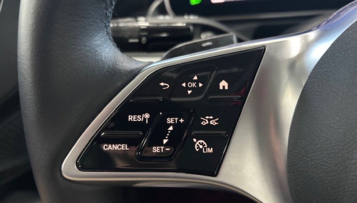 MERCEDES-BENZ C 220 d 4Matic-image-11