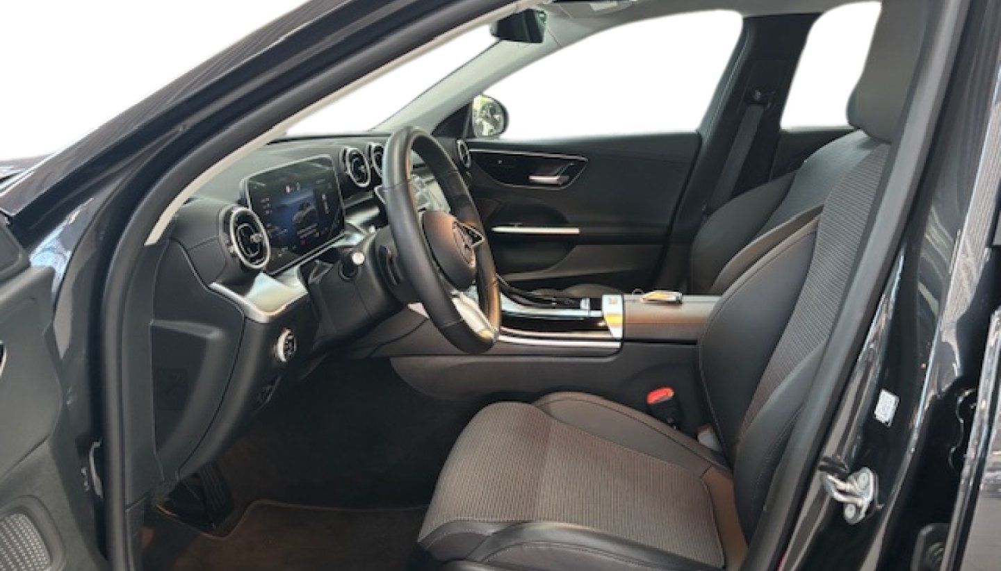 MERCEDES-BENZ C 220 d 4Matic-image-13
