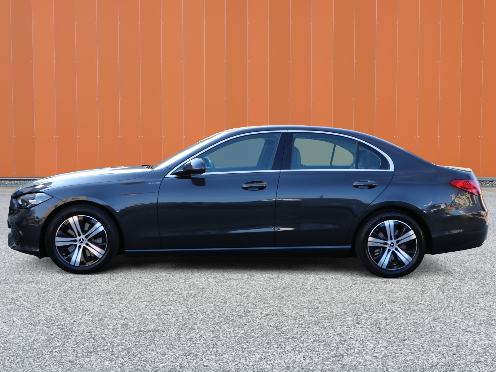 MERCEDES-BENZ C 220 d 4Matic-image-2