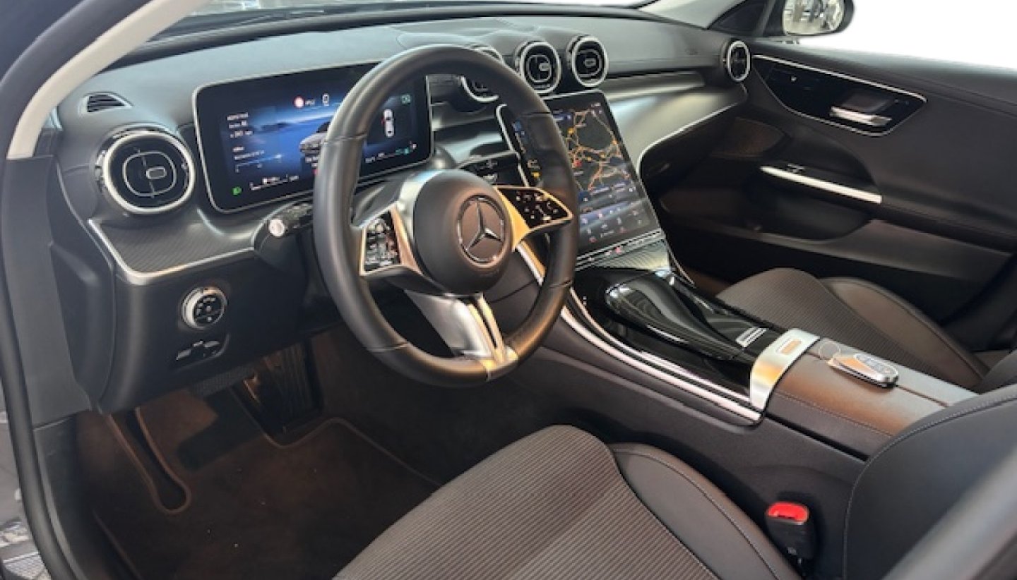 MERCEDES-BENZ C 220 d 4Matic-image-5