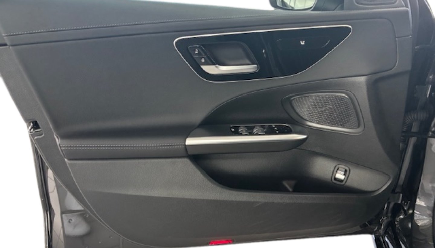 MERCEDES-BENZ C 220 d 4Matic-image-12