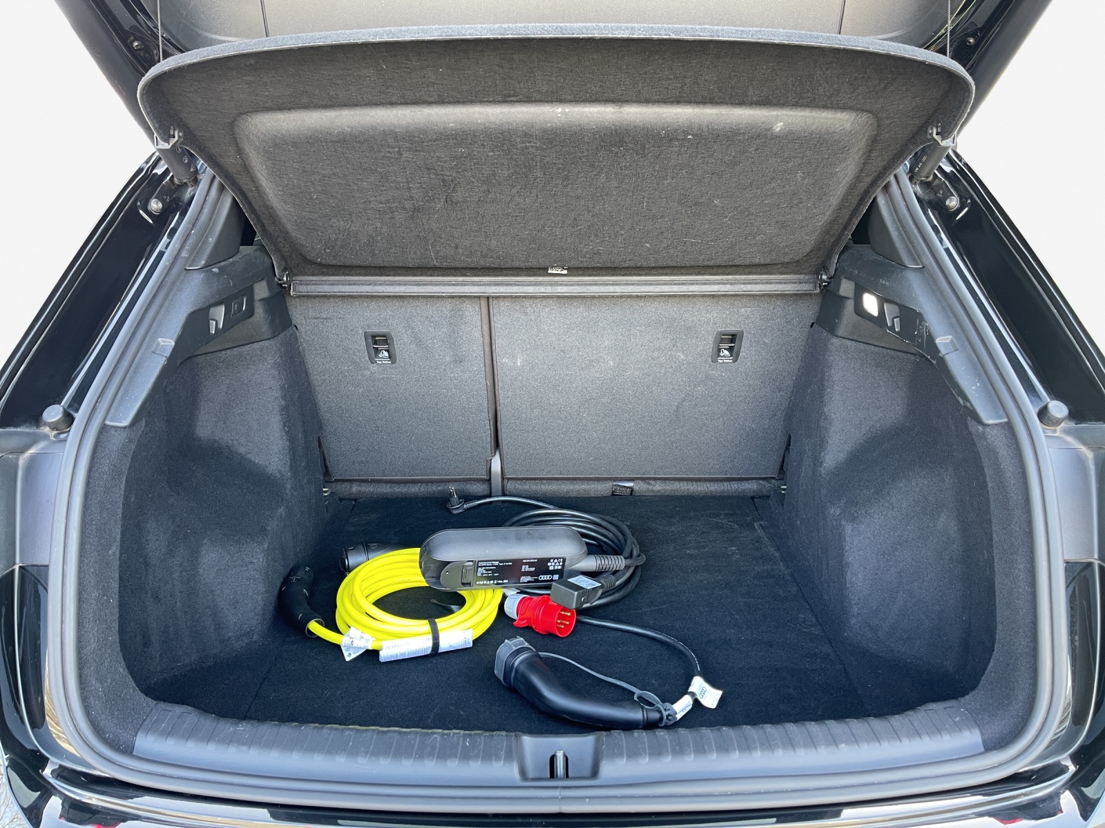 AUDI Q4 e-tron 50 quattro-image-13