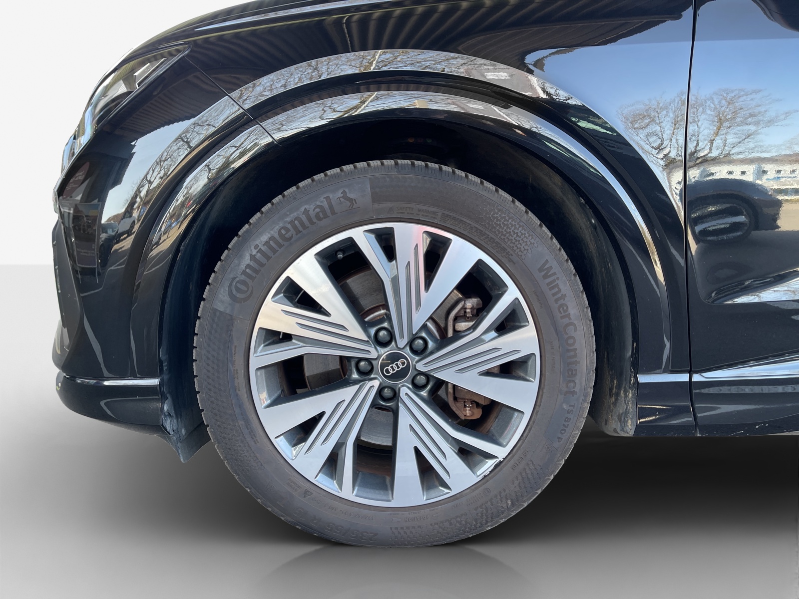 AUDI Q4 e-tron 50 quattro-image-16