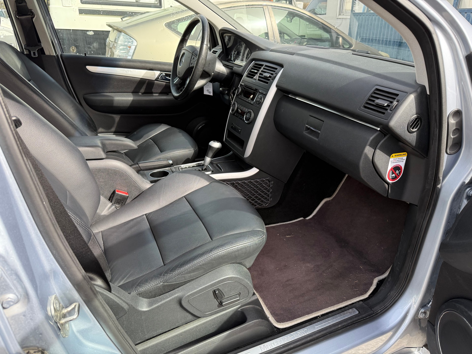 MERCEDES-BENZ B200 turbo sailing edition-image-5