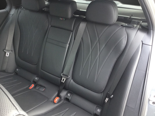 MERCEDES-BENZ C 300 de T EQ Hybrid 4M-image-10