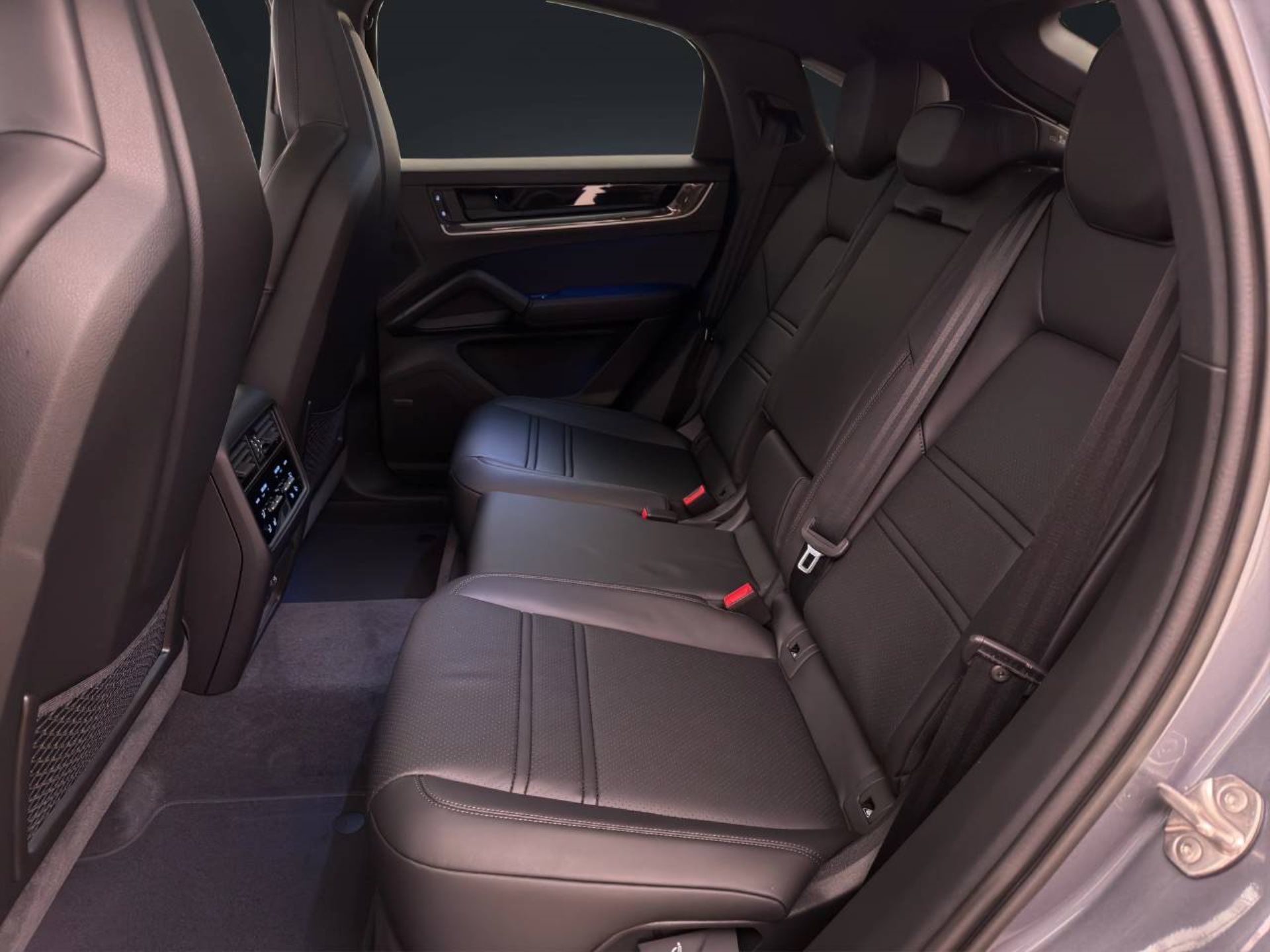 PORSCHE Cayenne S E-Hybrid Coupé Black Edition-image-13