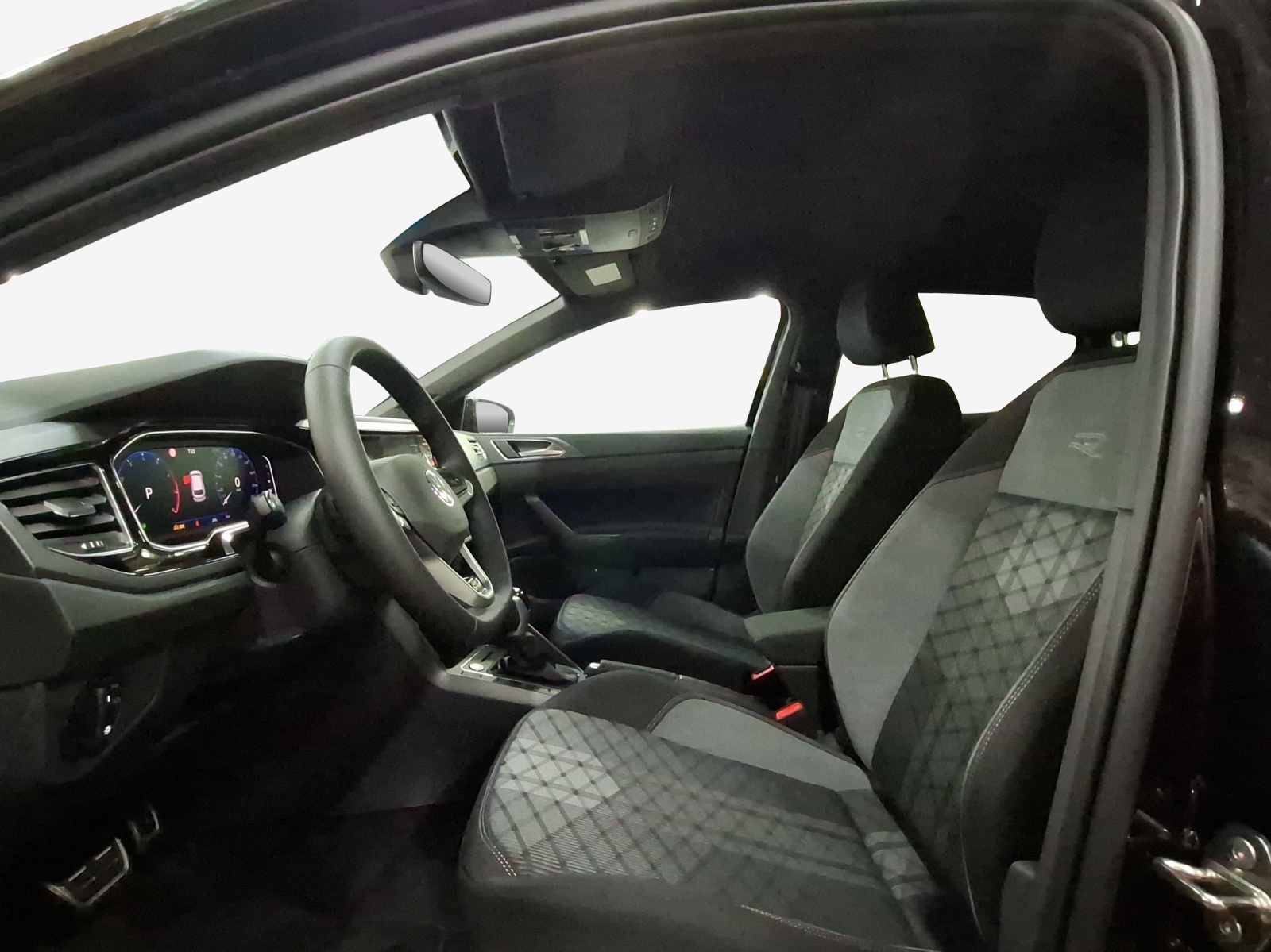 VW Polo 1.0 TSI R-Line DSG-image-7