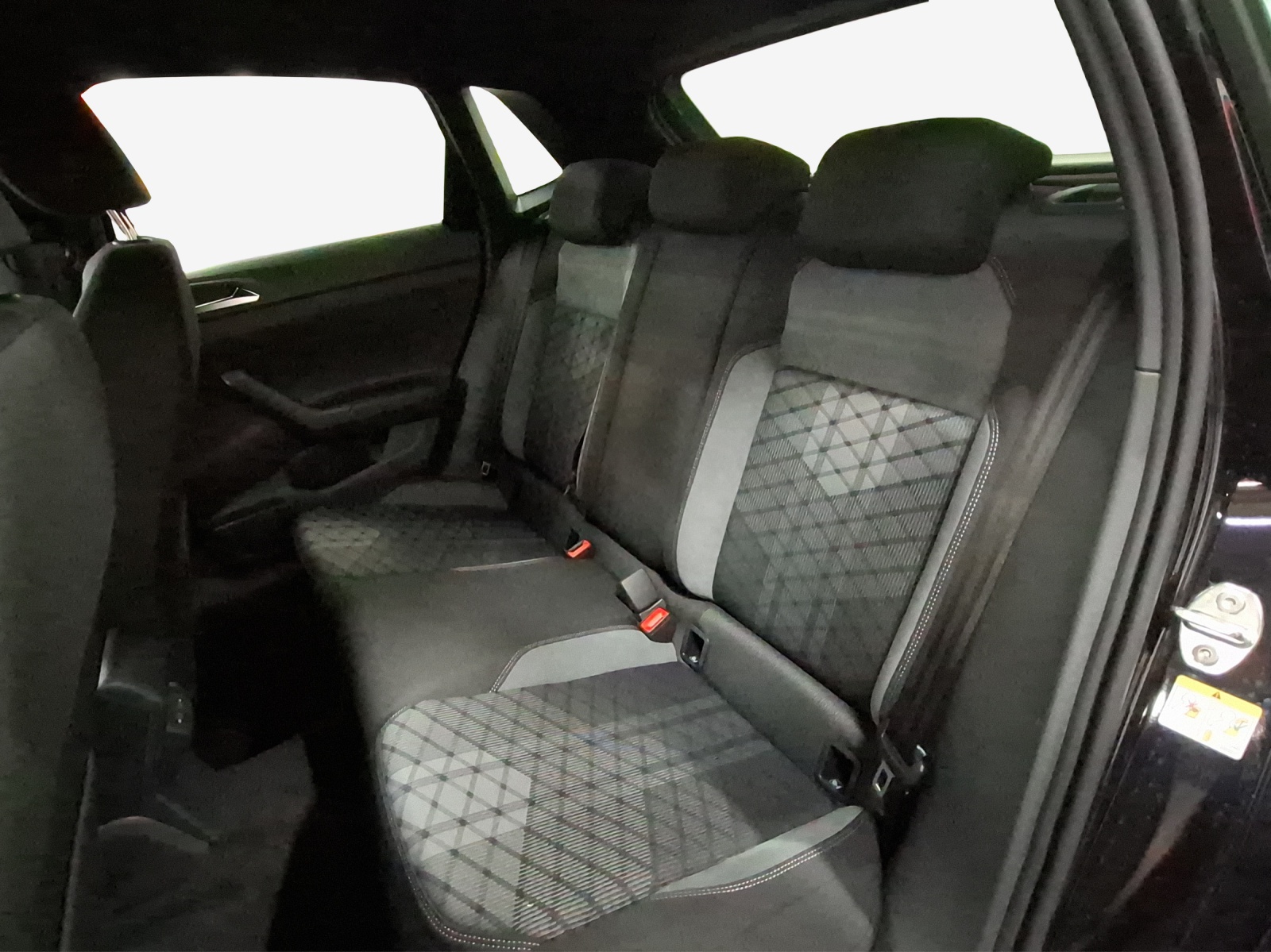 VW Polo 1.0 TSI R-Line DSG-image-11
