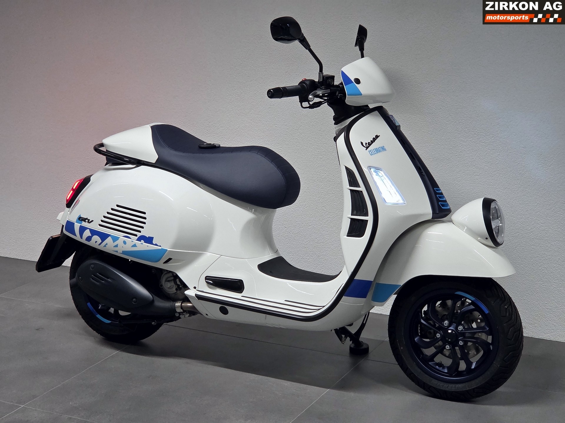PIAGGIO Vespa GTV 300 140th of Piaggio-showroom-element-1
