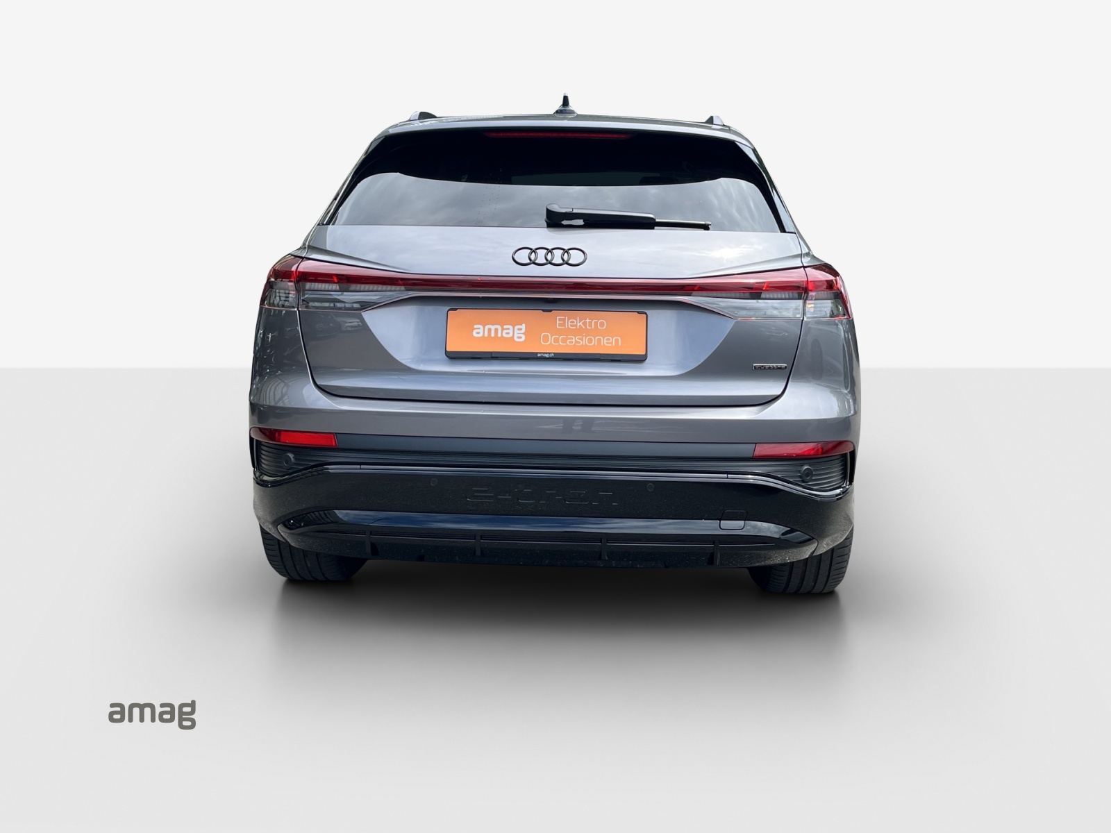 AUDI Q4 e-tron 50 quattro-image-4