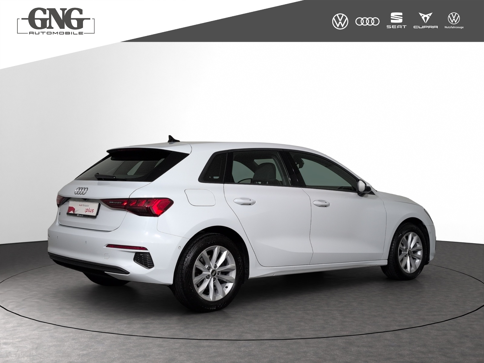 AUDI A3 Sportback 35 TFSI Attraction S-tronic-image-2
