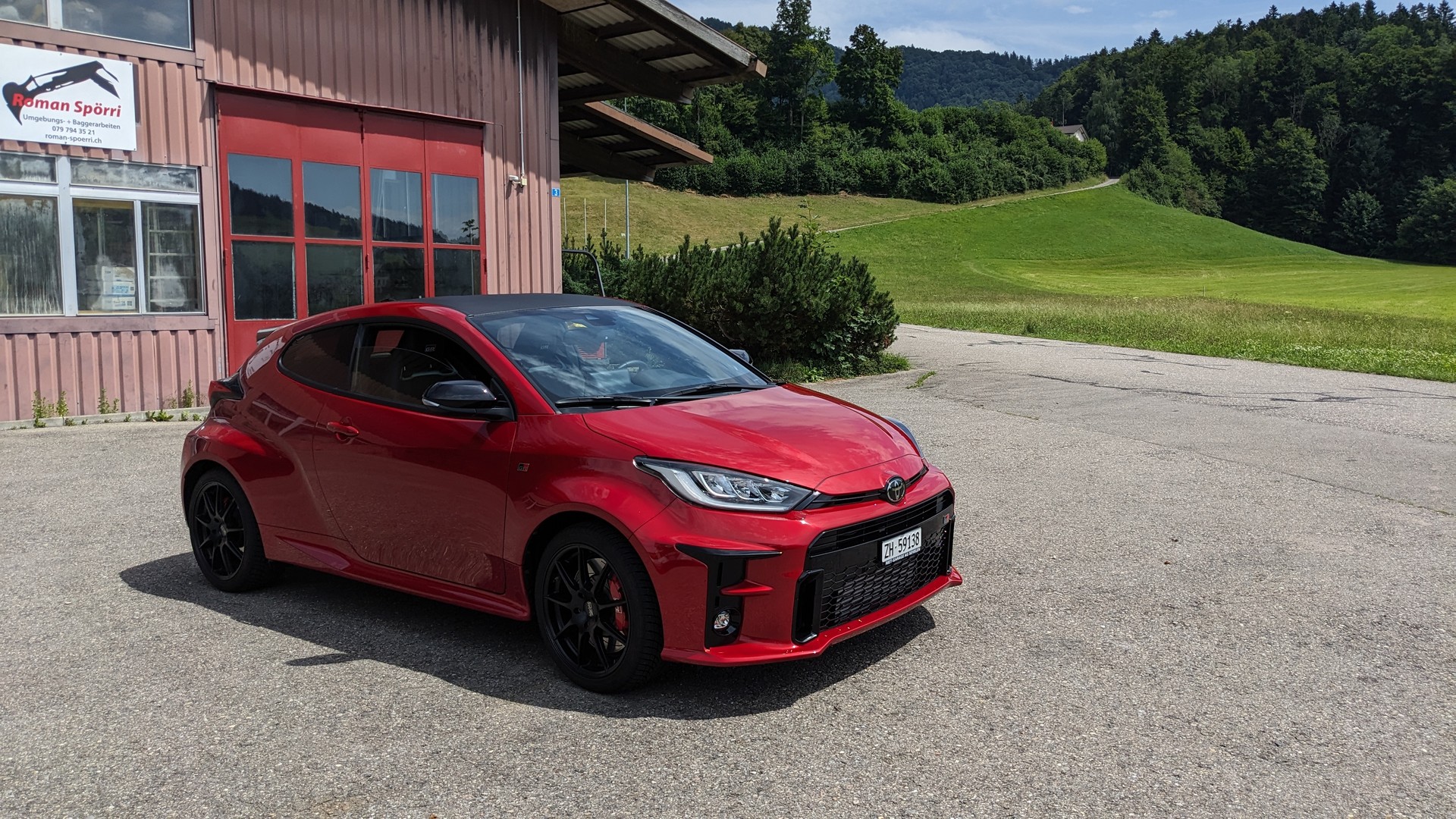 TOYOTA Yaris 1.6 GR Sport-image-0