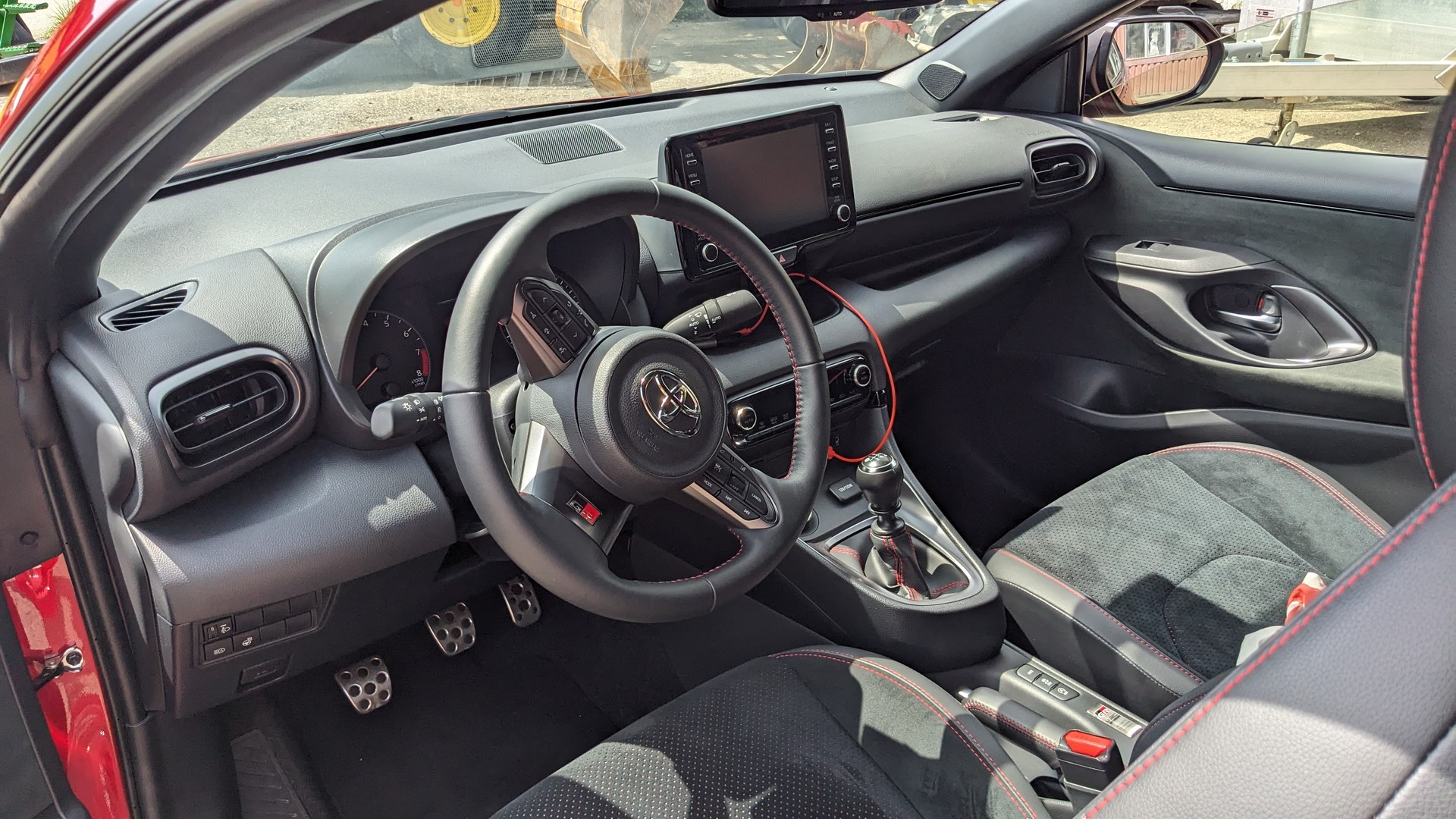 TOYOTA Yaris 1.6 GR Sport-image-3