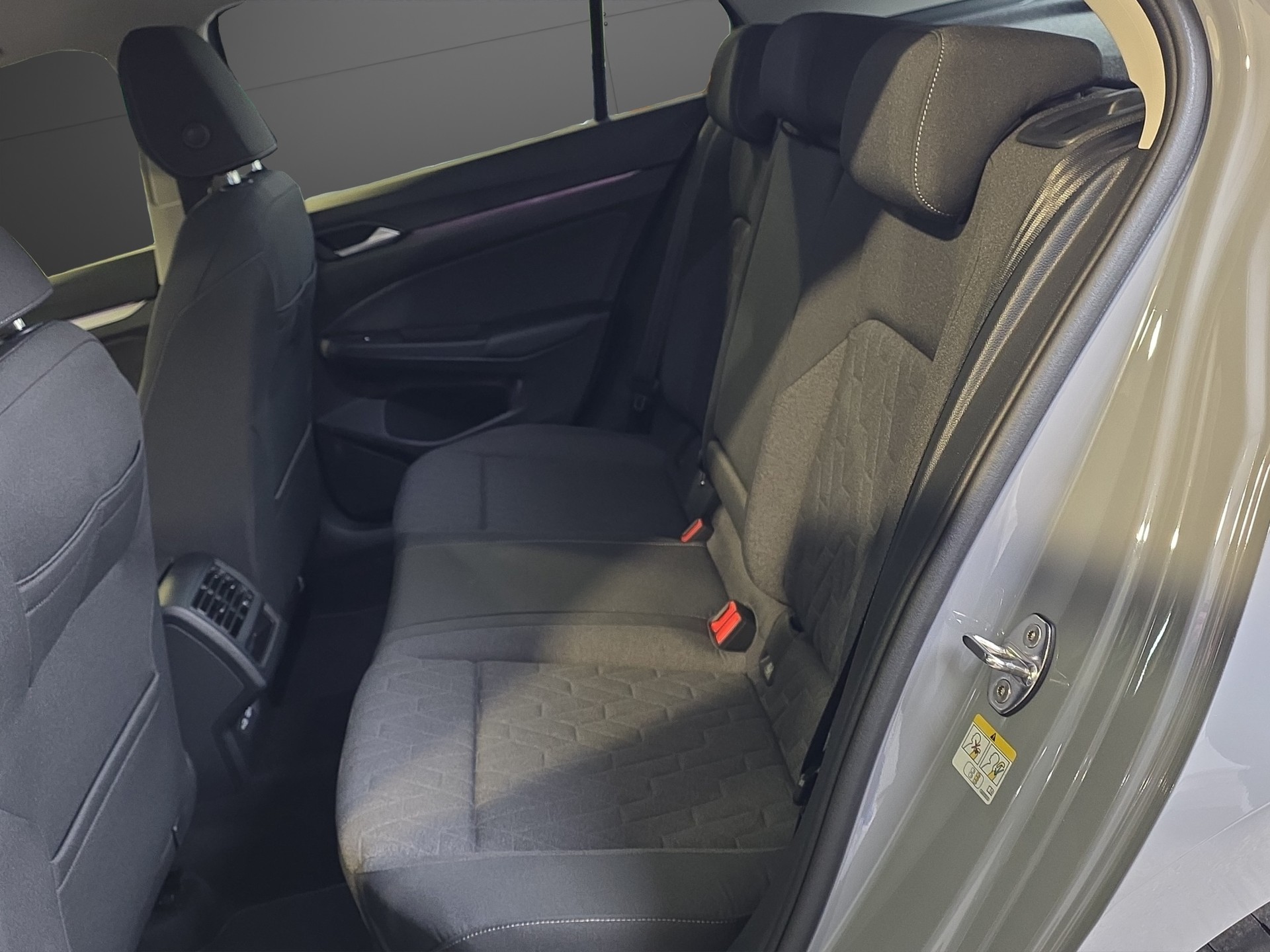VW Golf 1.5 e TSI mHEV United DSG-image-9