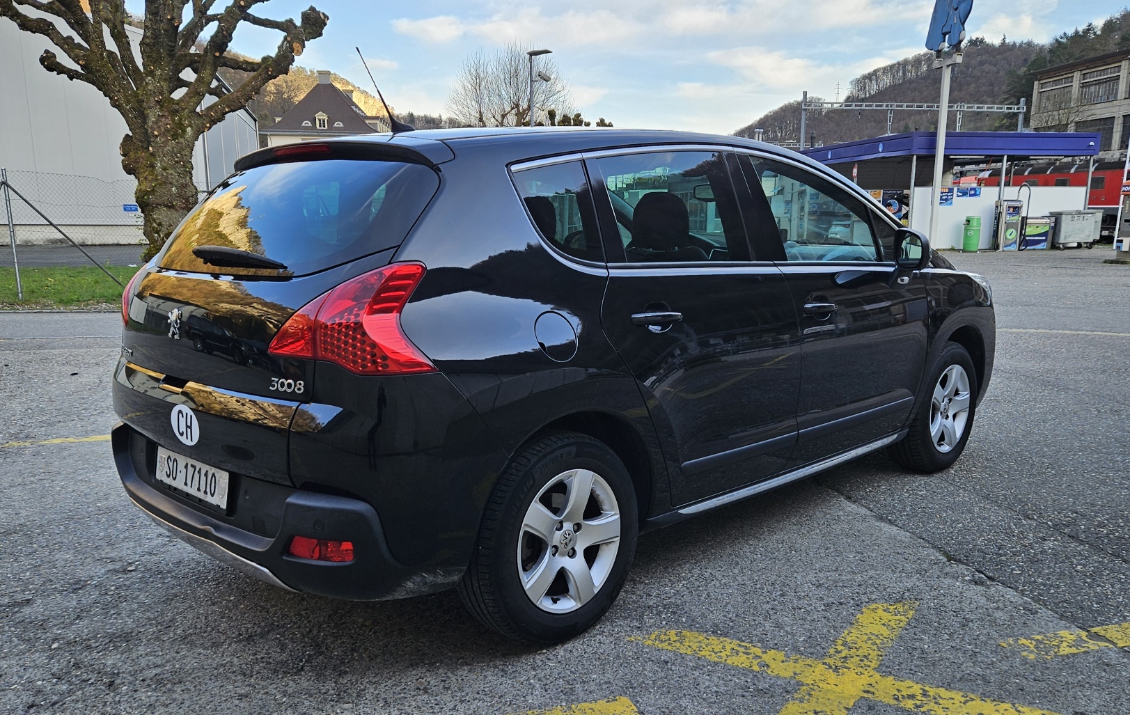 PEUGEOT 3008 1.6 16V T Sport Pack-image-3