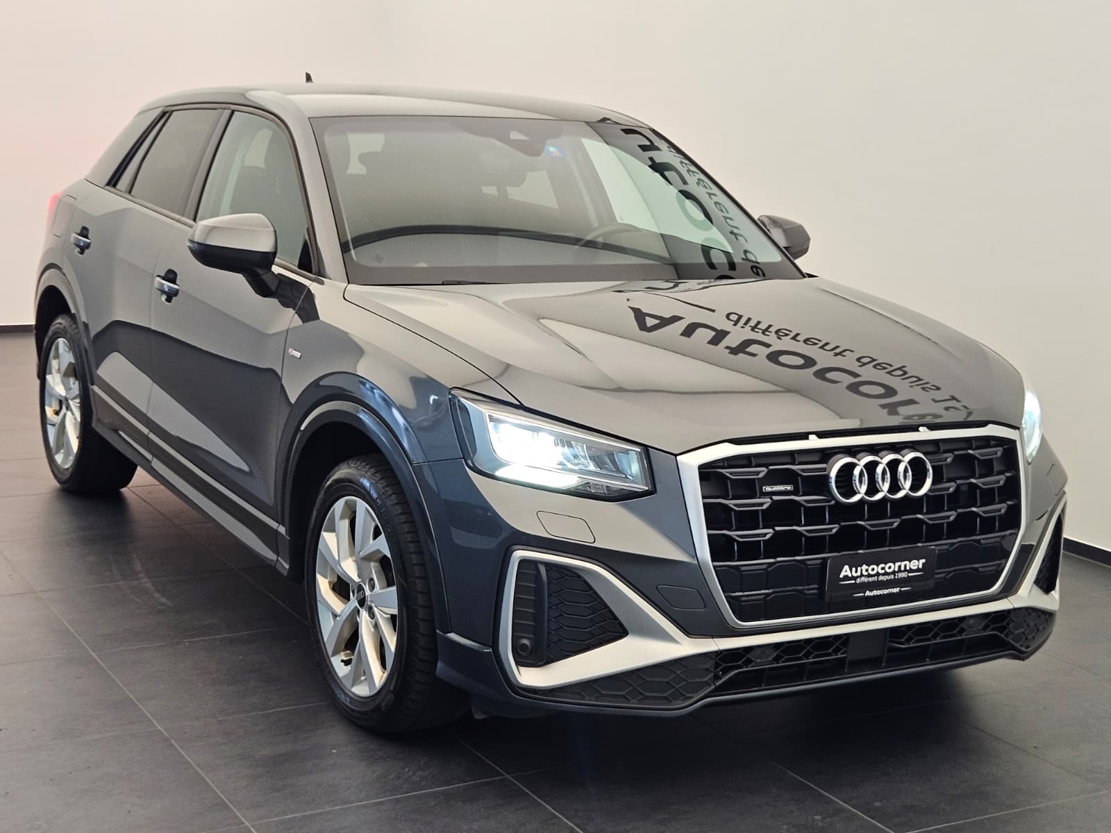 AUDI Q2 35 TDI S line quattro S-tronic-image-4