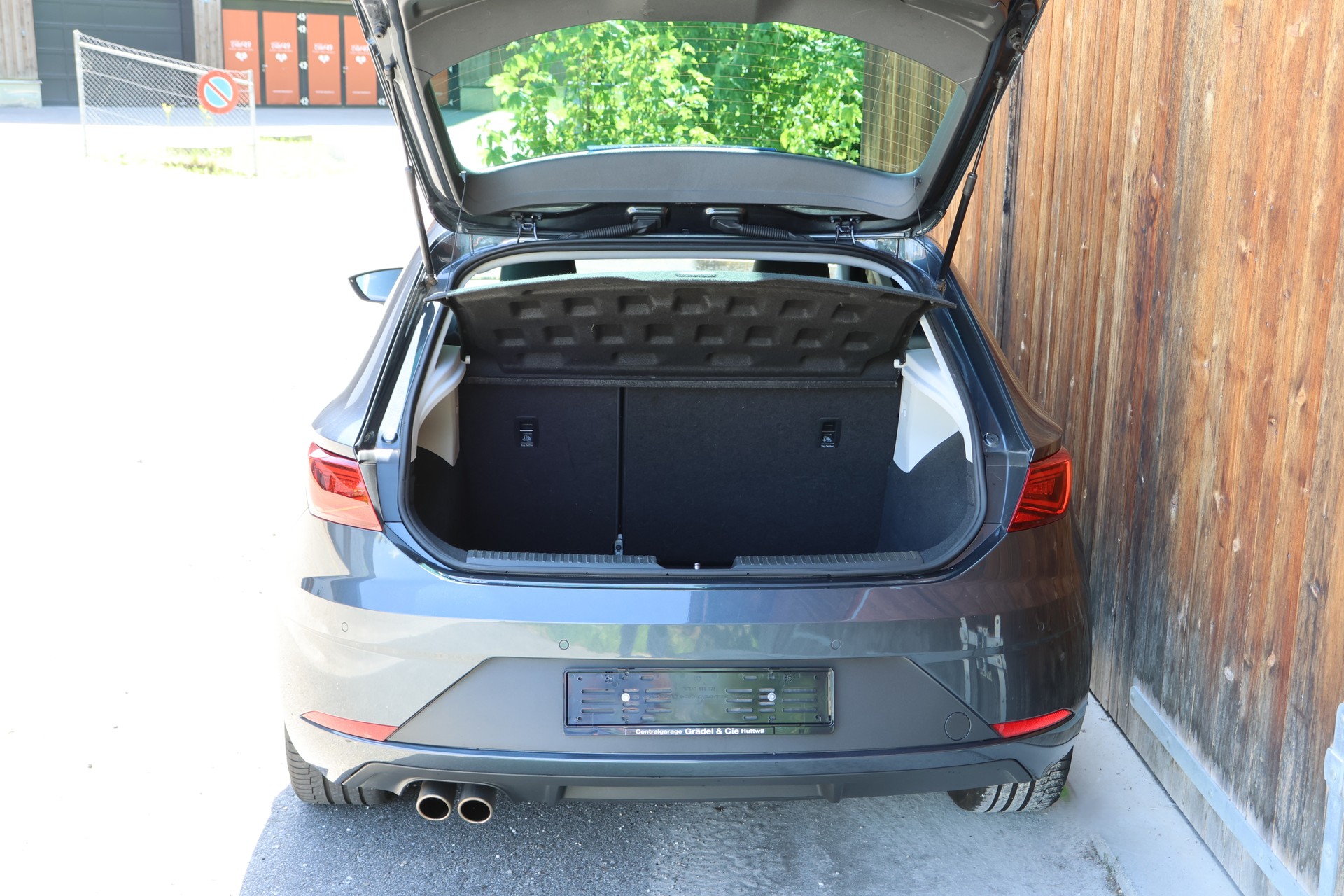 SEAT Leon 2.0 TSI FR DSG-image-9