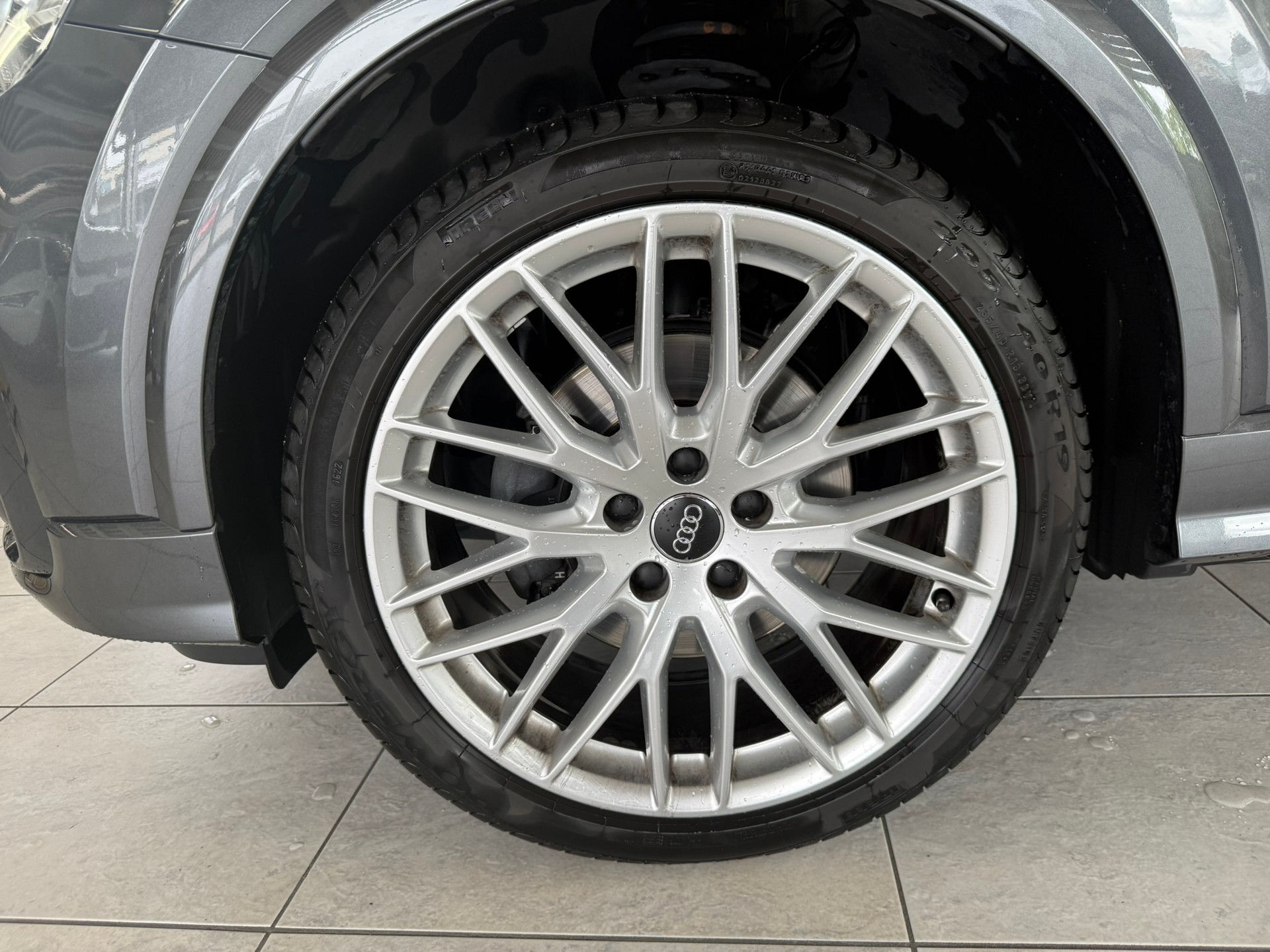 AUDI Q2 40 TFSI Sport quattro S-tronic, 8-fach bereift-image-30